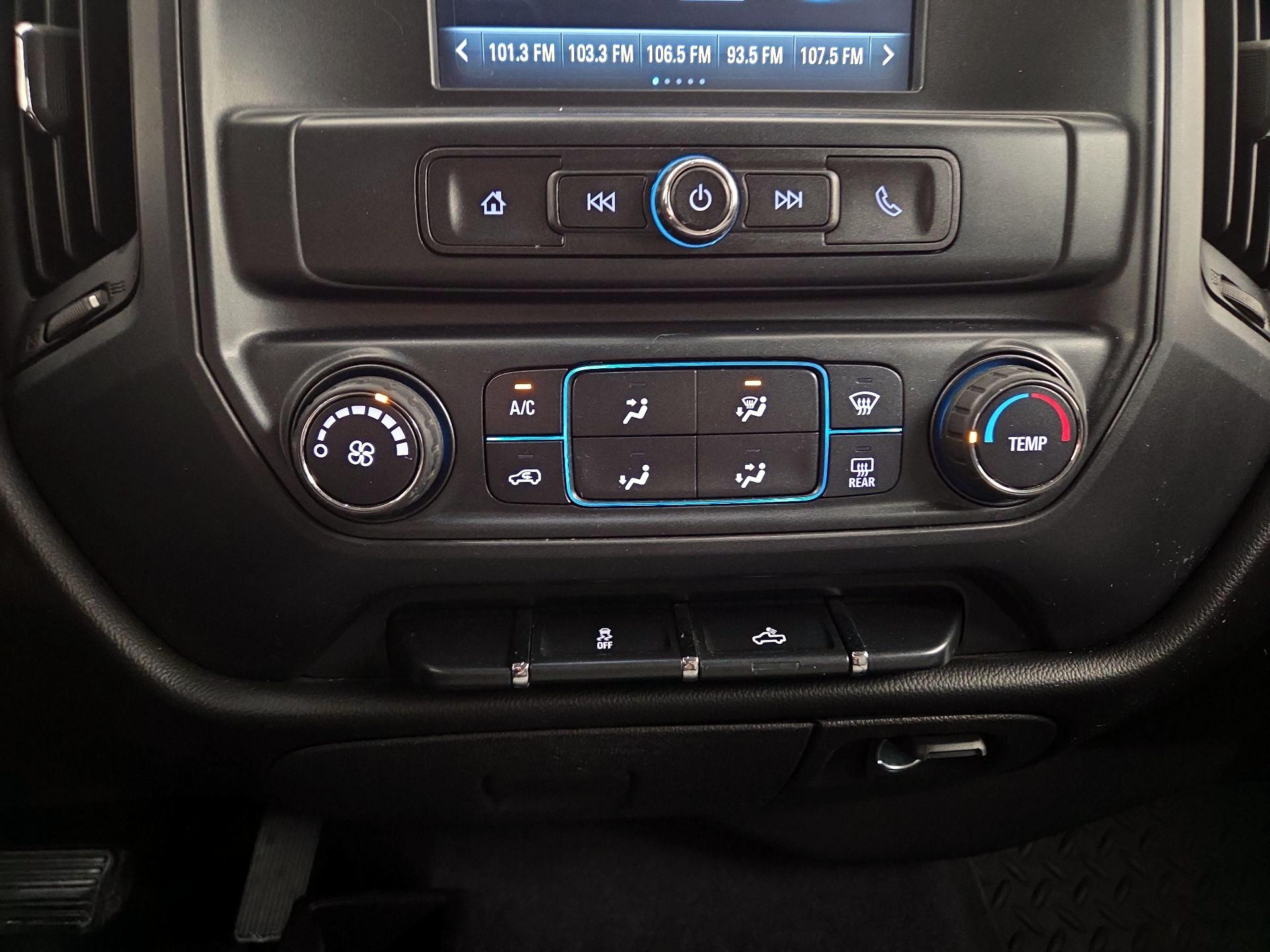 Thumbnail: 2018 Chevrolet Silverado 1500 - 16