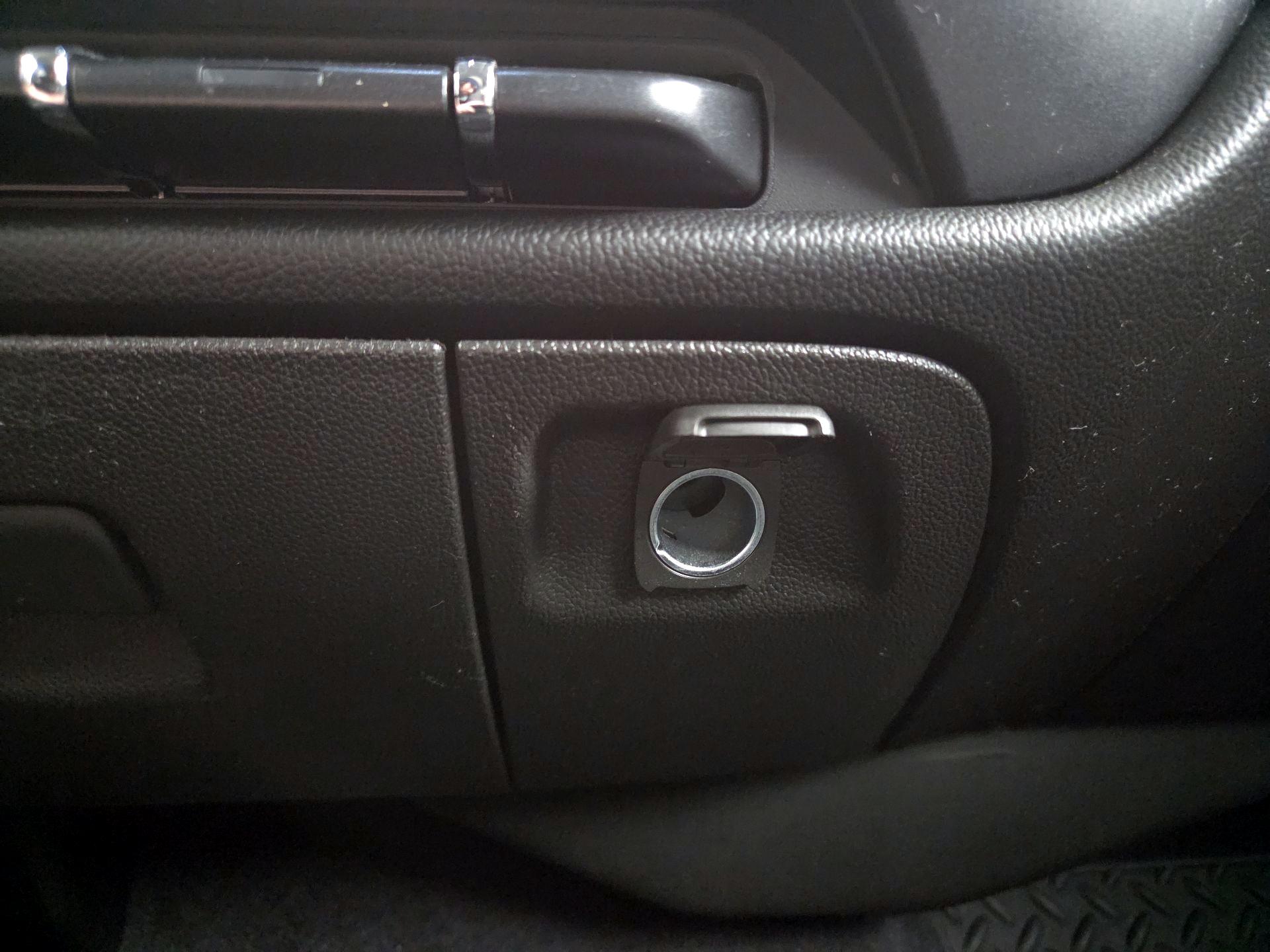 Thumbnail: 2018 Chevrolet Silverado 1500 - 18