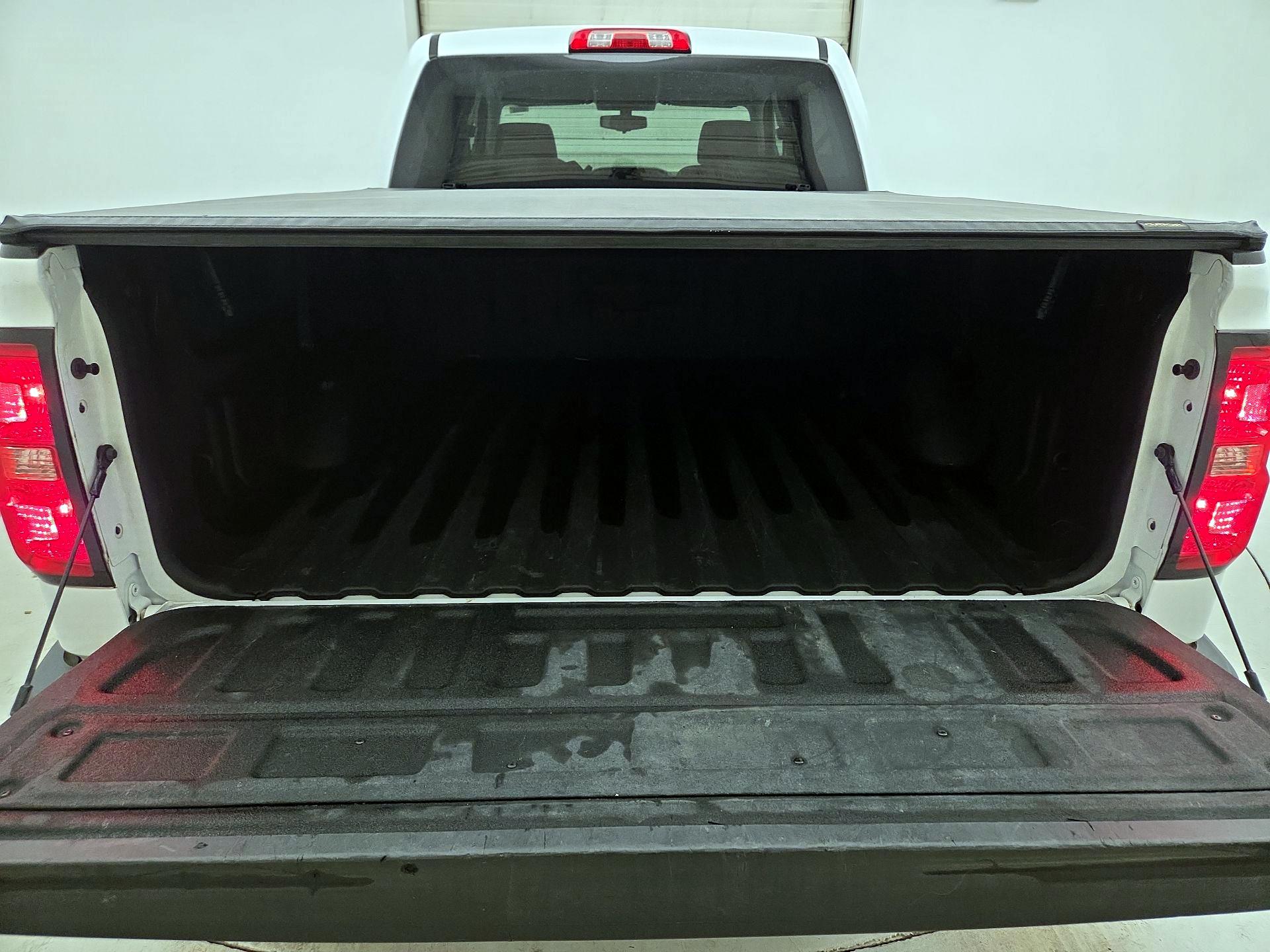 Thumbnail: 2018 Chevrolet Silverado 1500 - 20