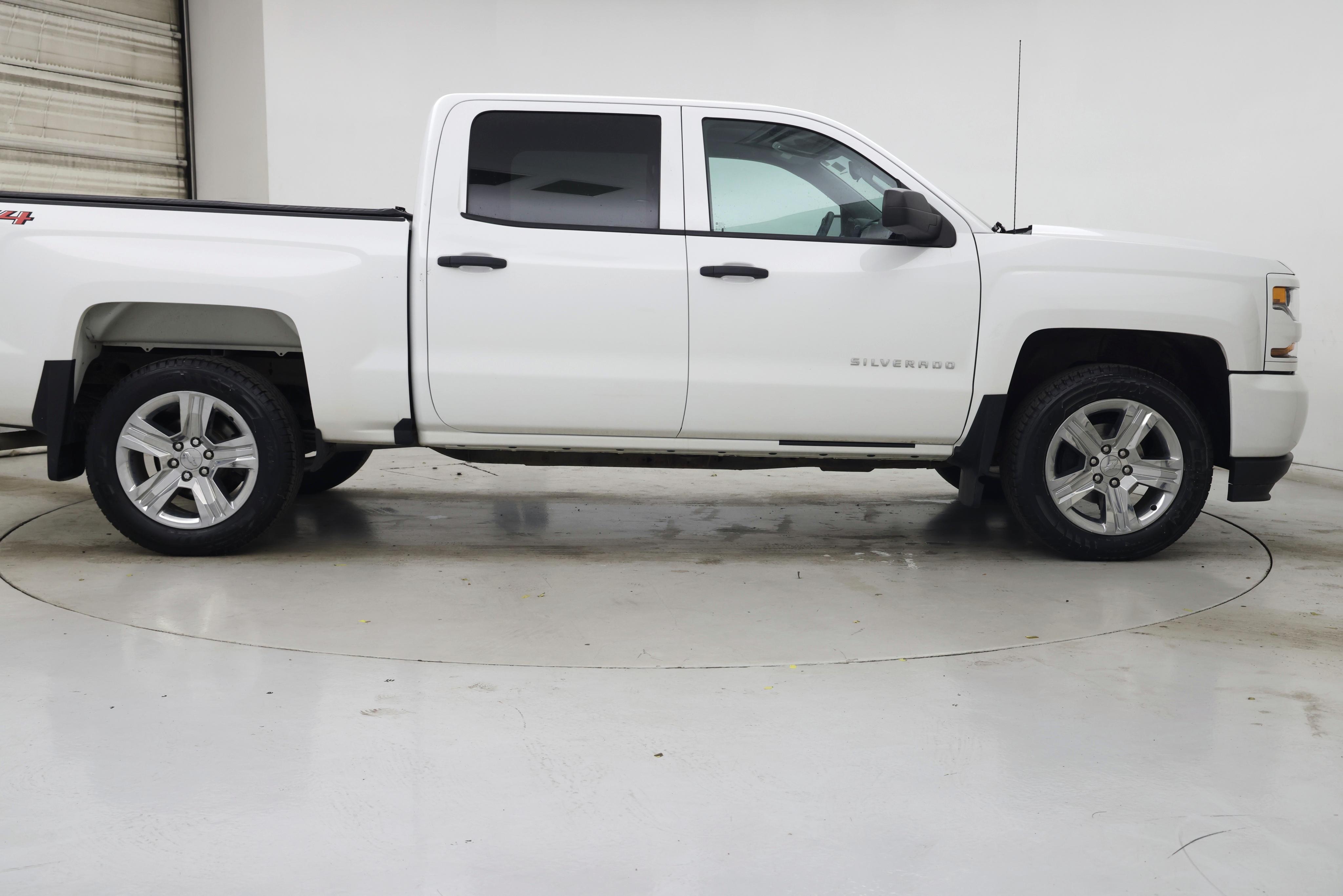 Thumbnail: 2018 Chevrolet Silverado 1500 - 7