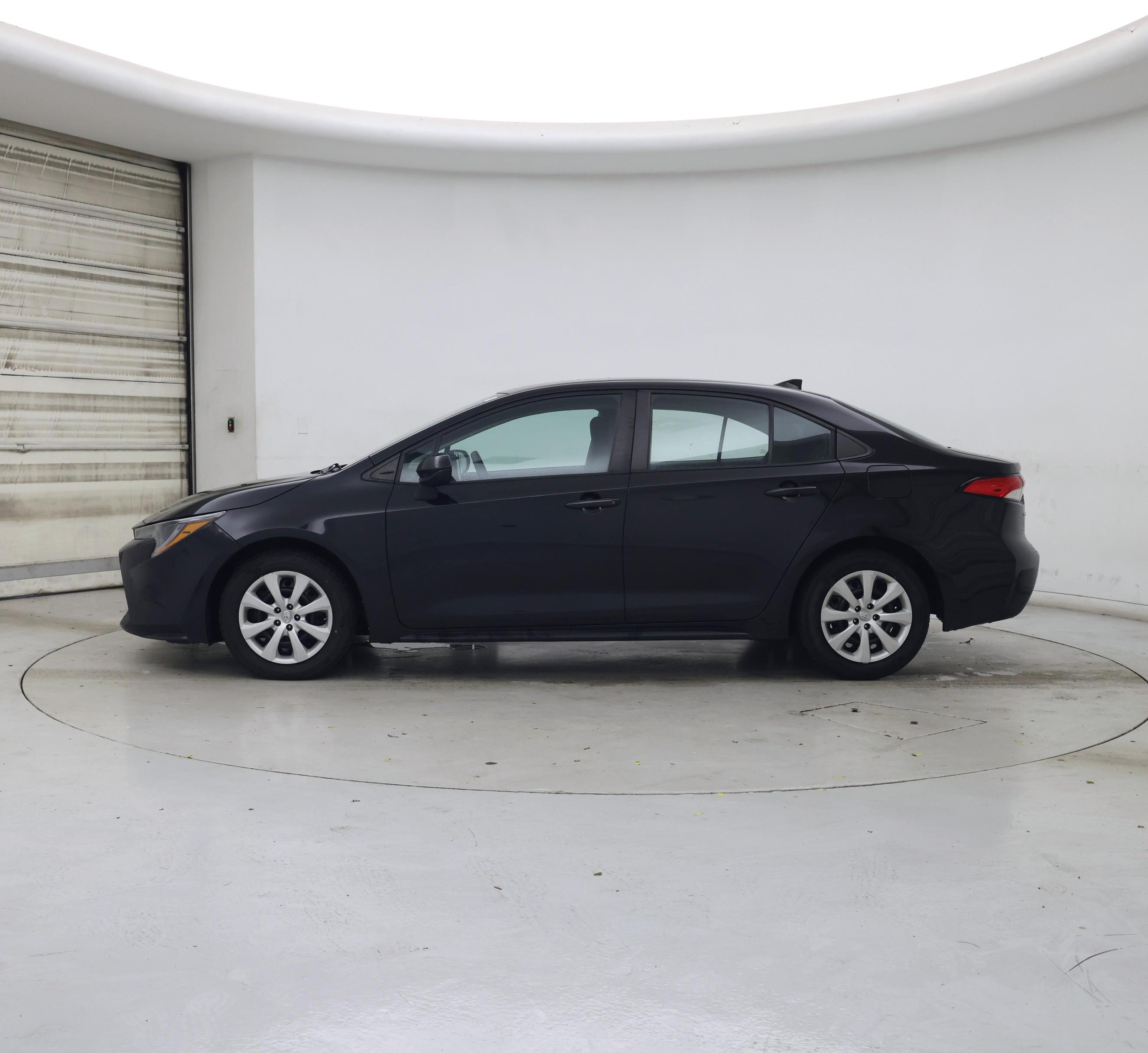 Thumbnail: 2021 Toyota Corolla - 3
