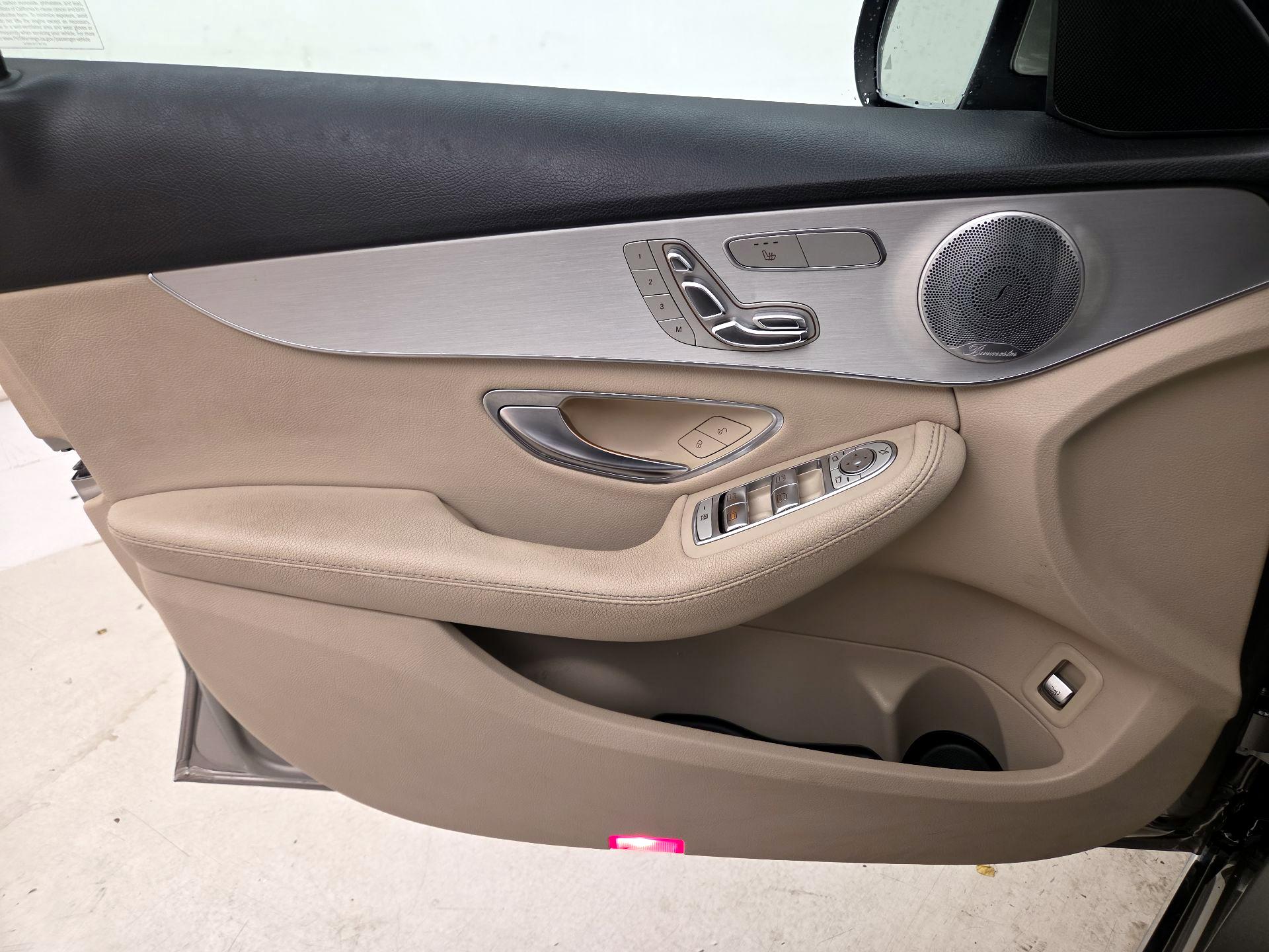 Thumbnail: 2019 Mercedes-Benz C-Class - 12