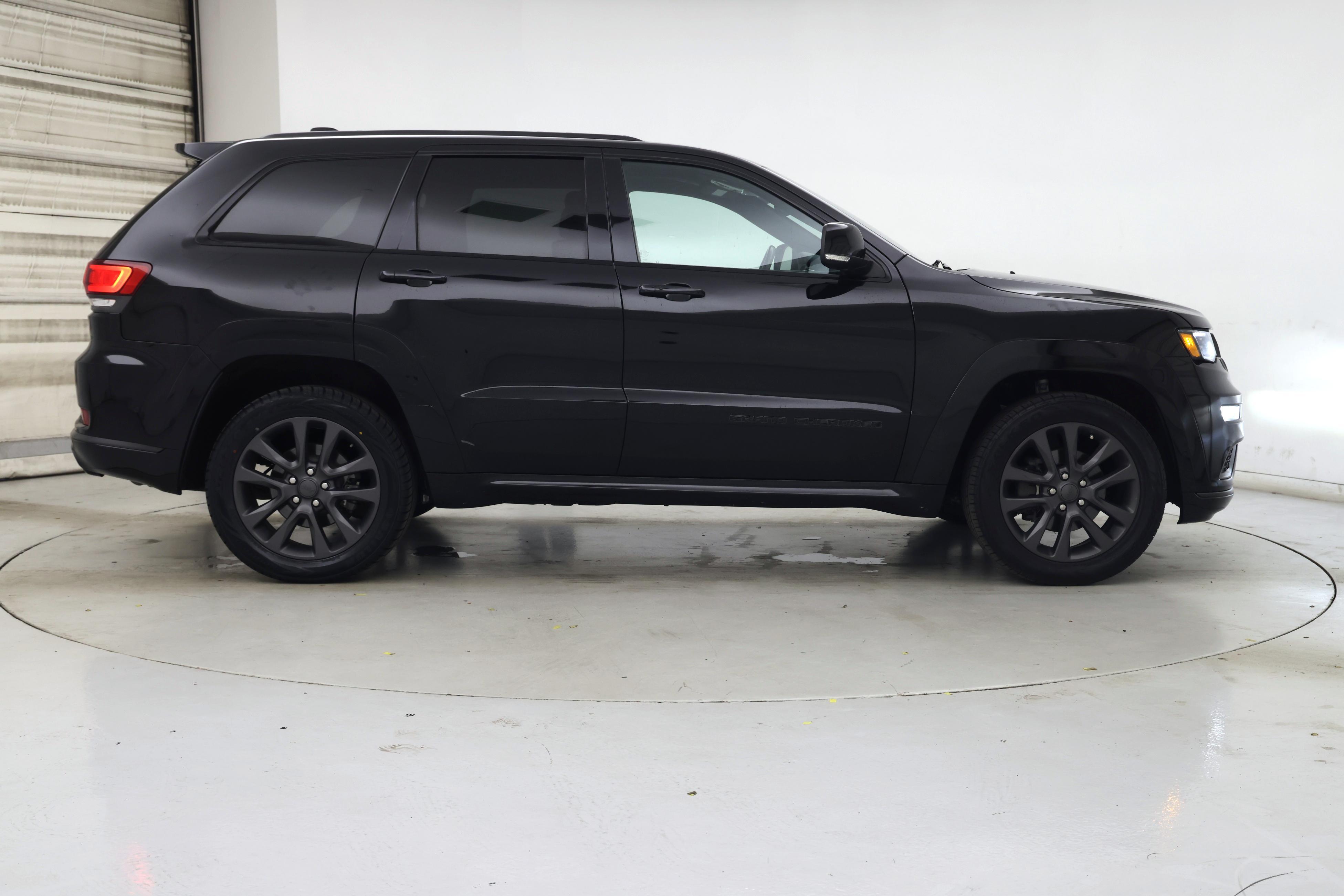Thumbnail: 2019 Jeep Grand Cherokee - 7