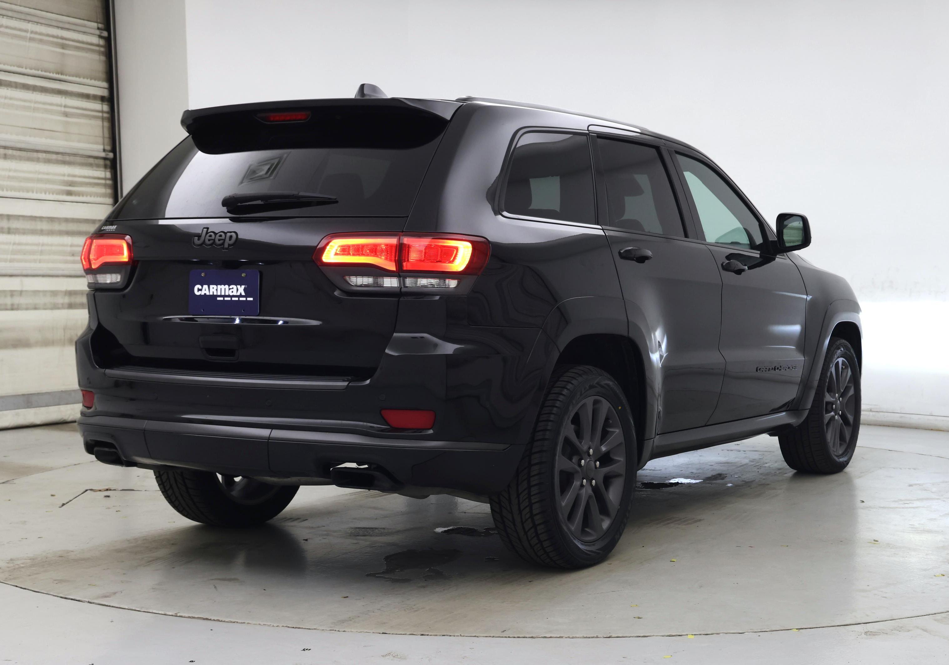 Thumbnail: 2019 Jeep Grand Cherokee - 8