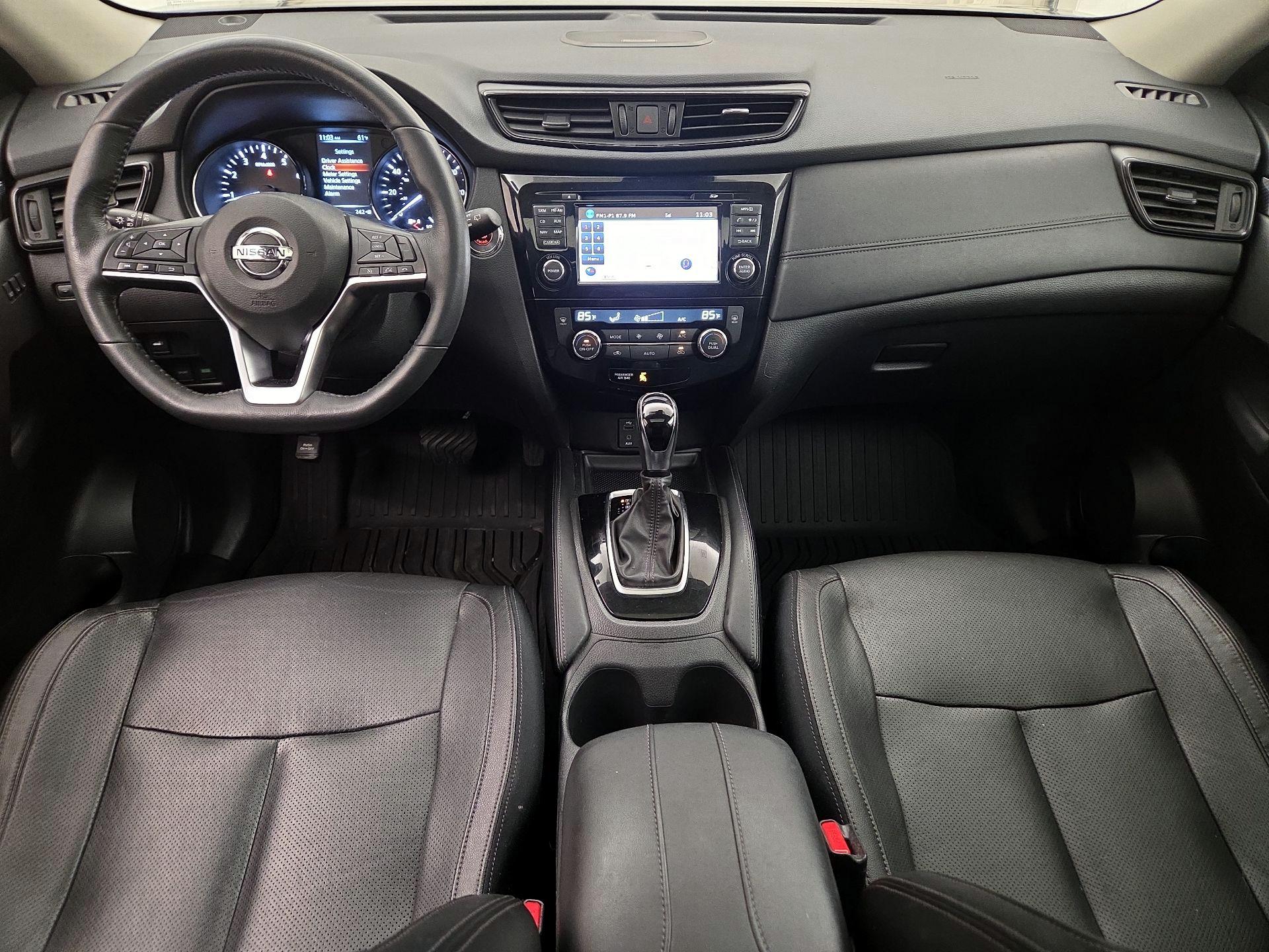 Thumbnail: 2017 Nissan Rogue - 9