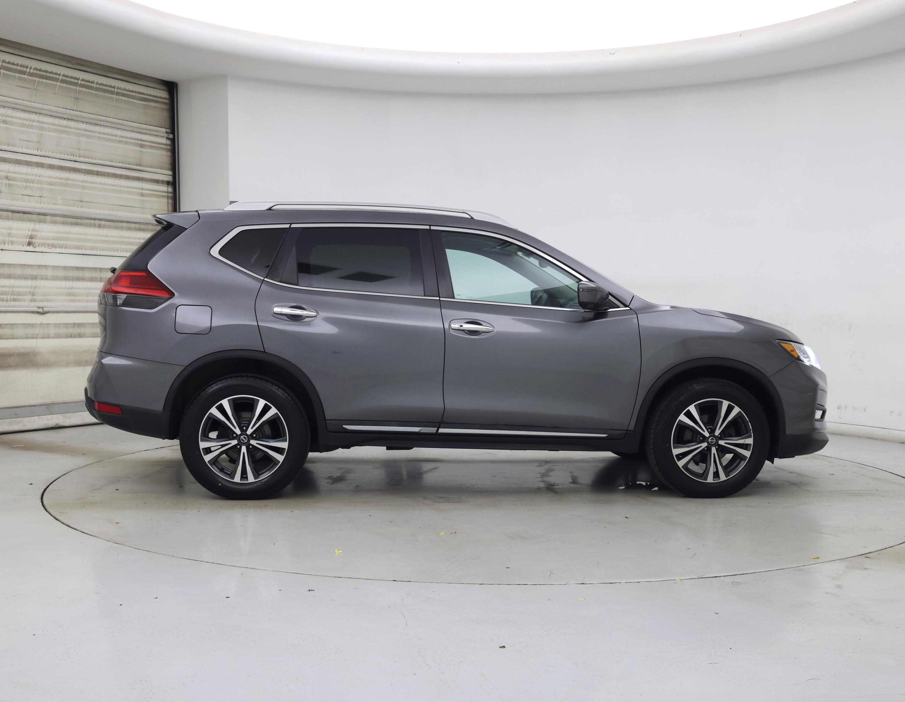 Thumbnail: 2017 Nissan Rogue - 7