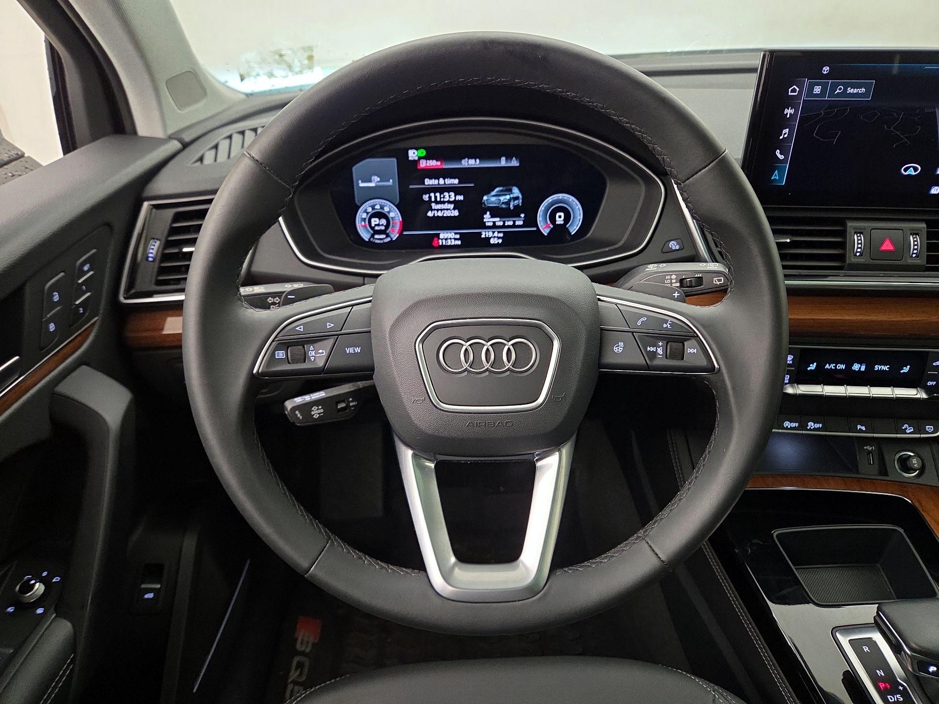 Thumbnail: 2023 Audi Q5 - 10