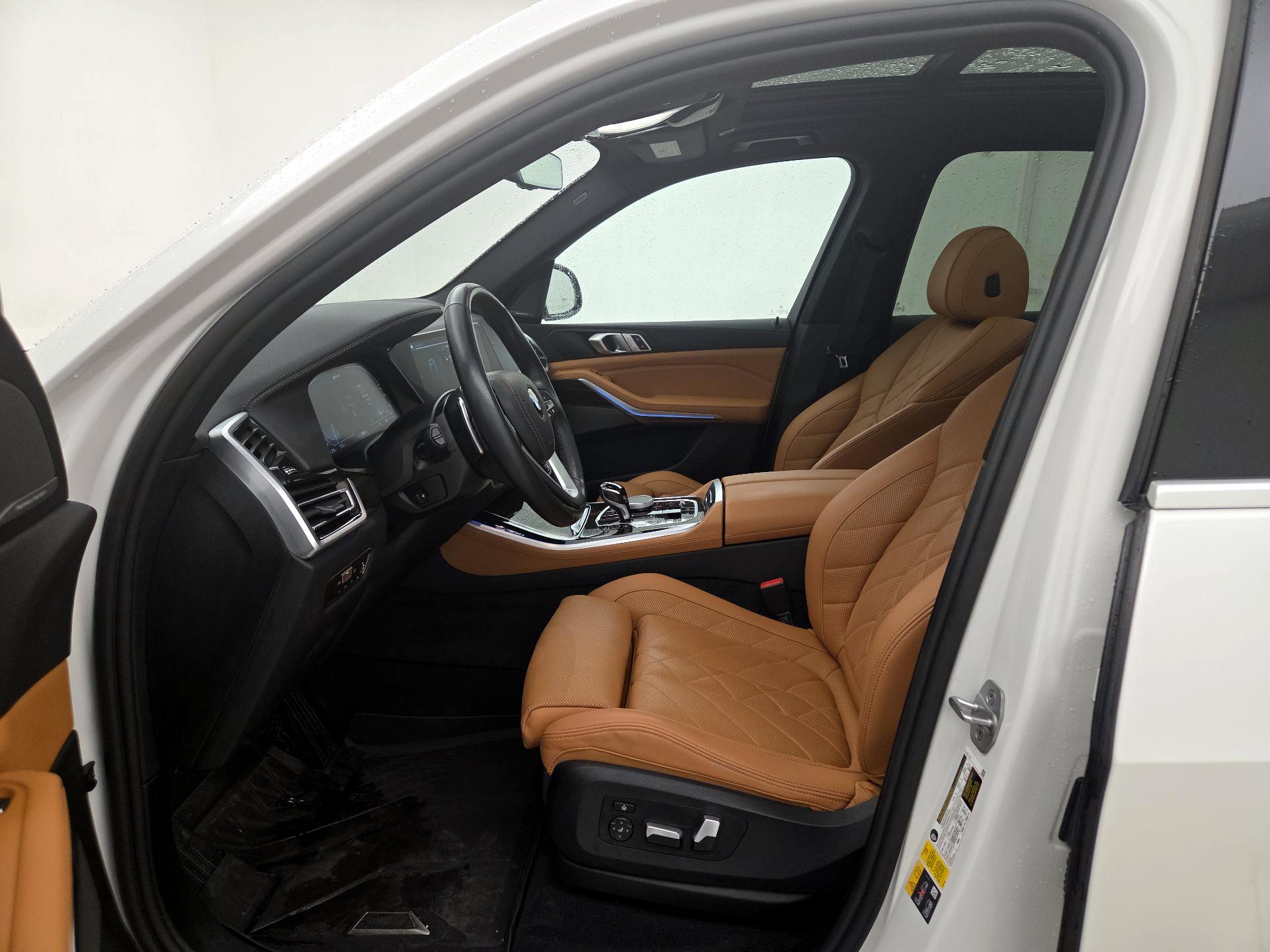 Thumbnail: 2023 BMW X5 - 11