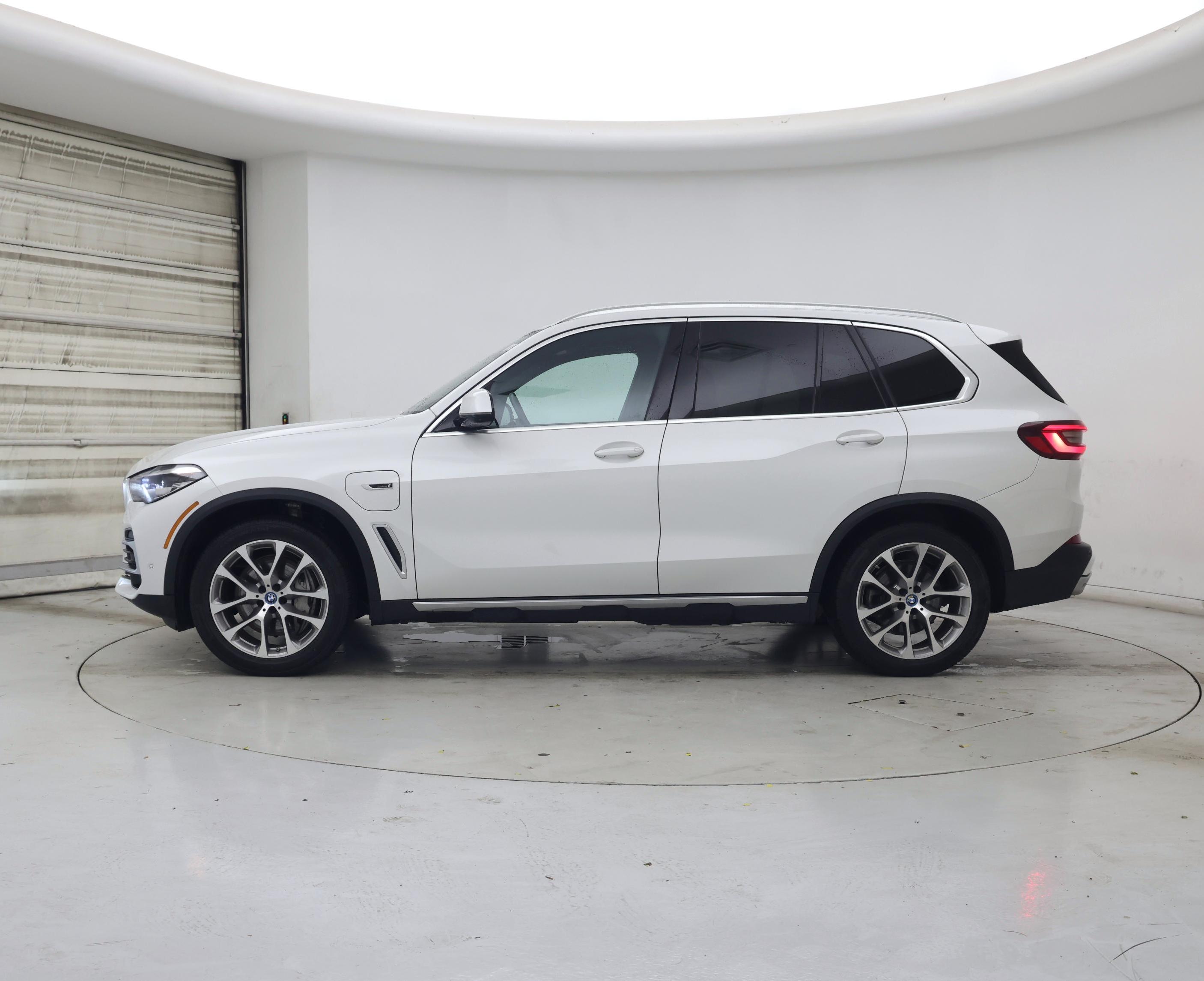 Thumbnail: 2023 BMW X5 - 3