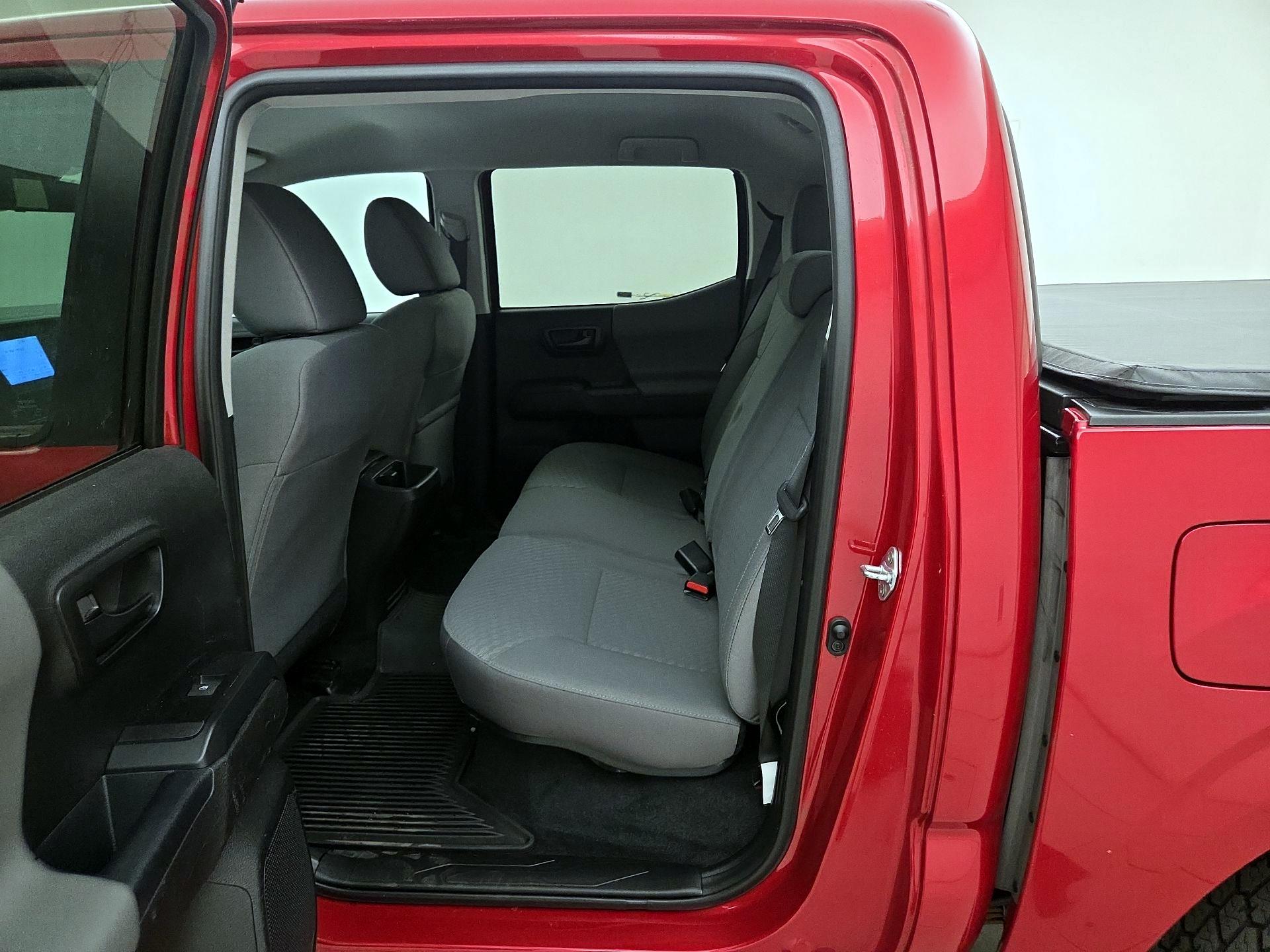 Thumbnail: 2021 Toyota Tacoma - 19