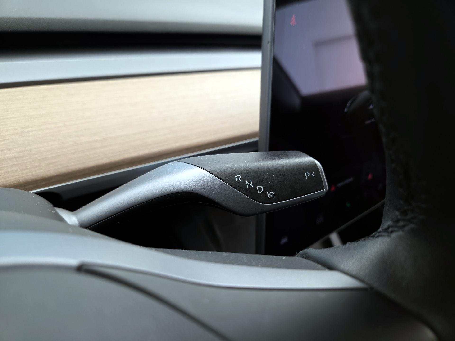 Thumbnail: 2022 Tesla Model 3 - 17