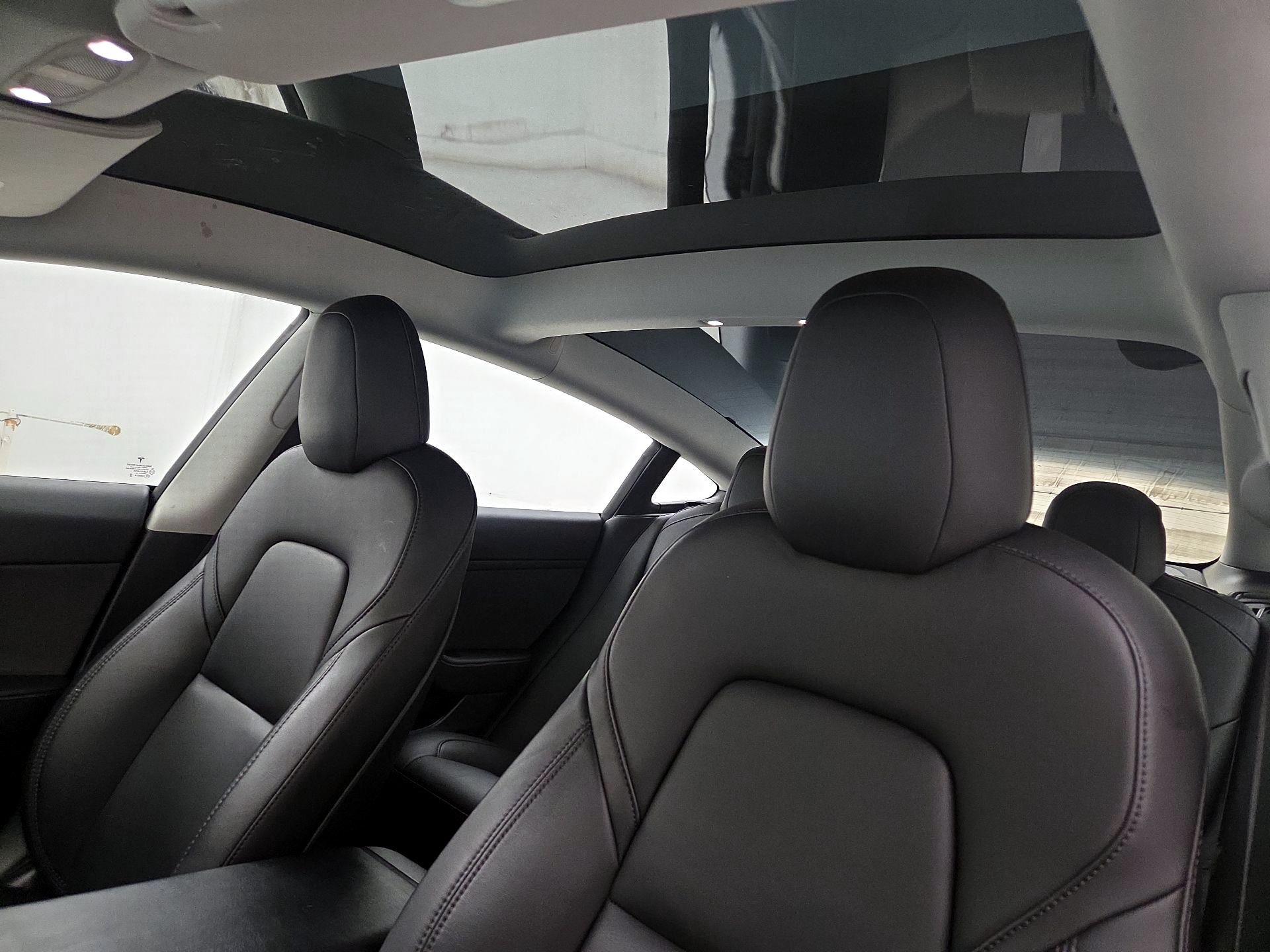 Thumbnail: 2022 Tesla Model 3 - 19