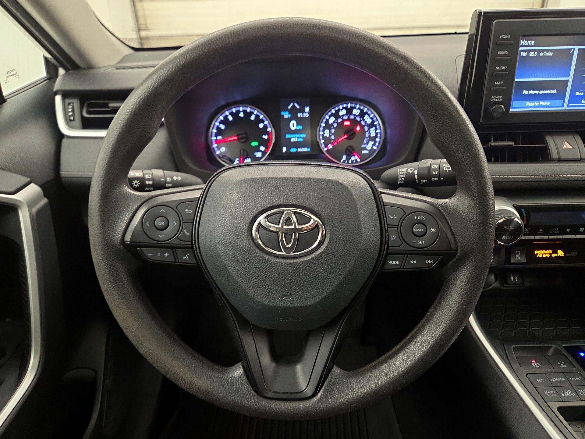 Thumbnail: 2019 Toyota RAV4 - 10