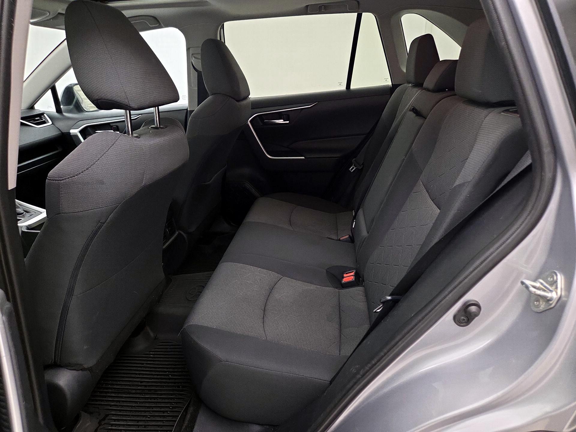Thumbnail: 2019 Toyota RAV4 - 20