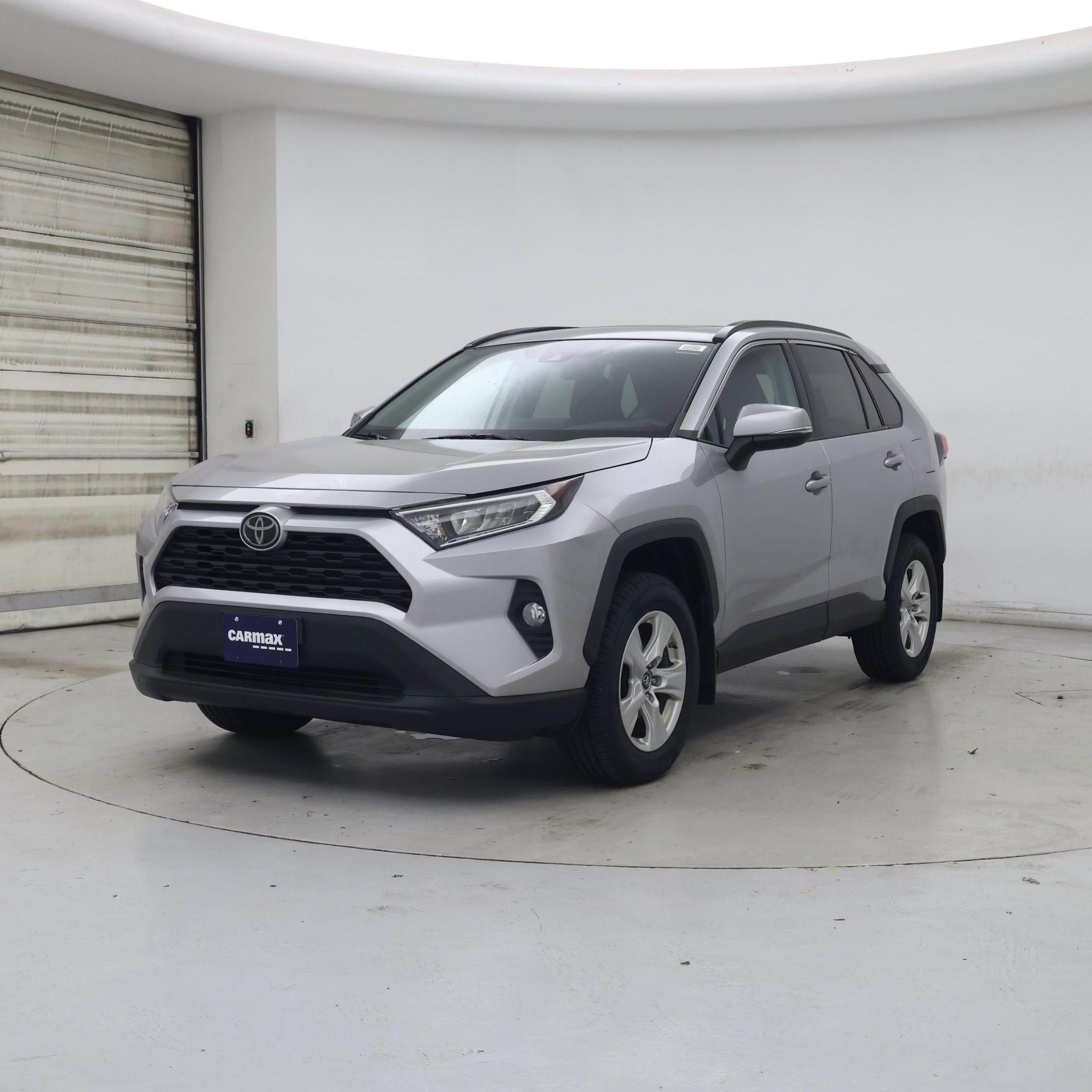 Thumbnail: 2019 Toyota RAV4 - 4