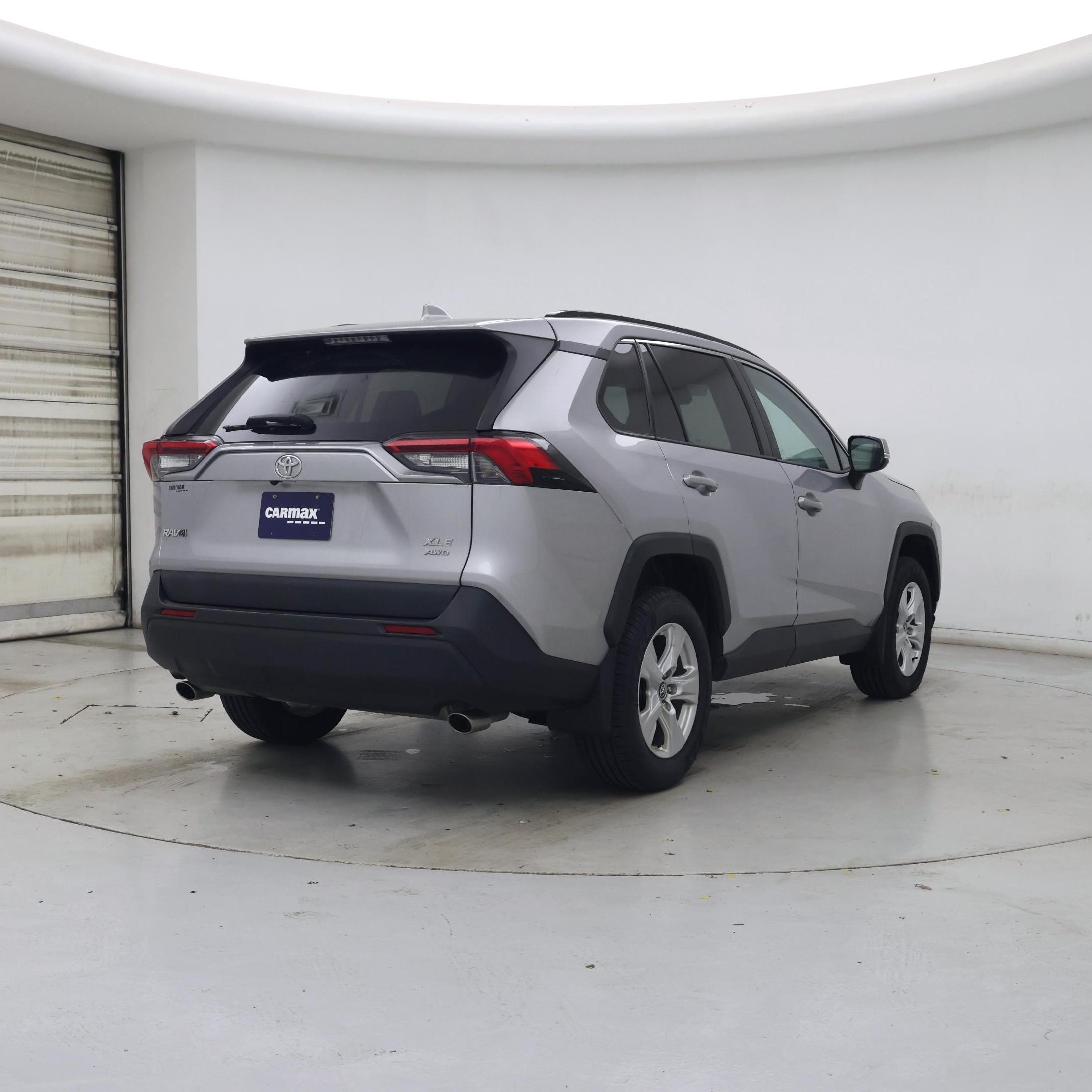 Thumbnail: 2019 Toyota RAV4 - 8