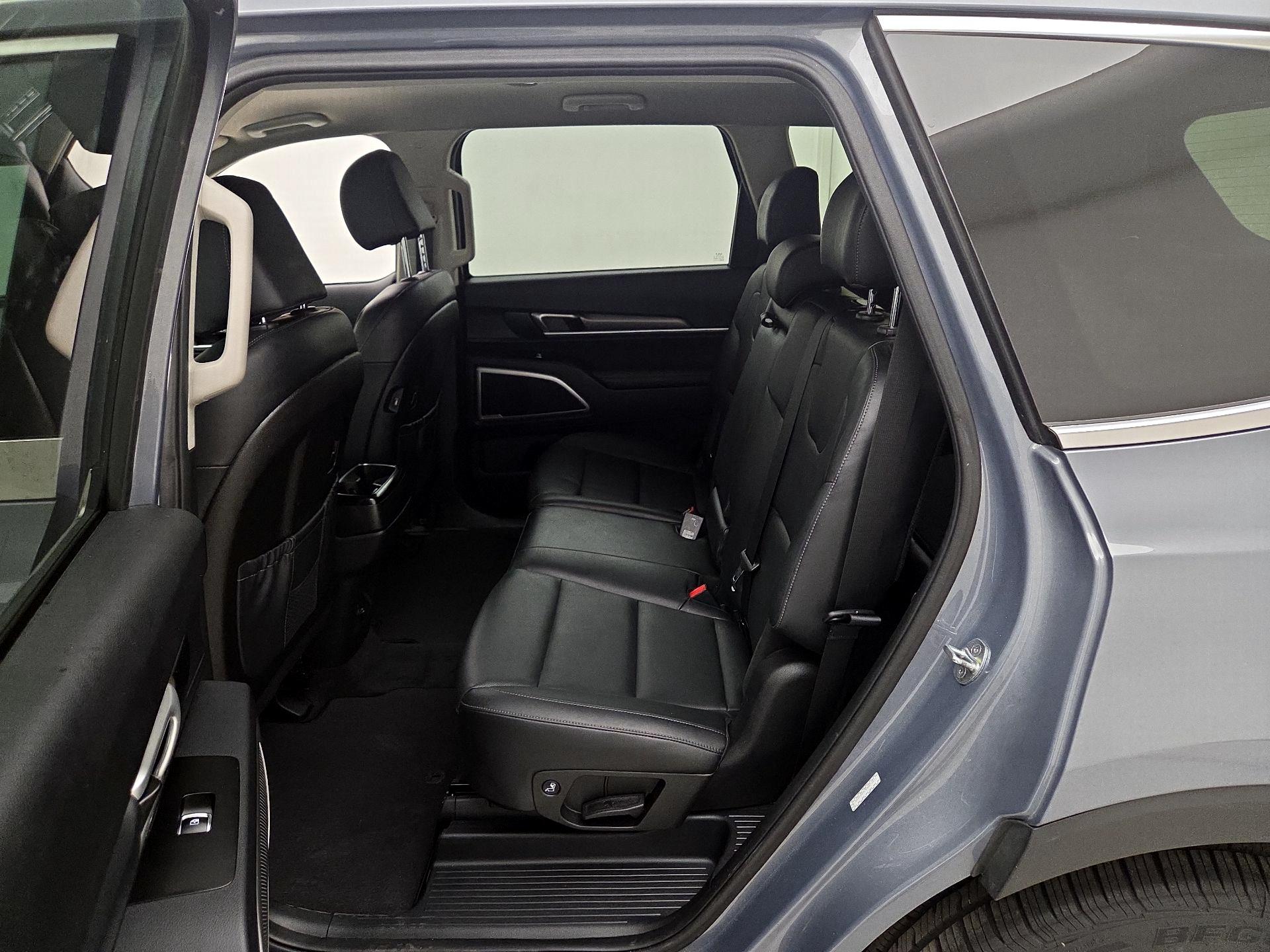 Thumbnail: 2022 Kia Telluride - 19