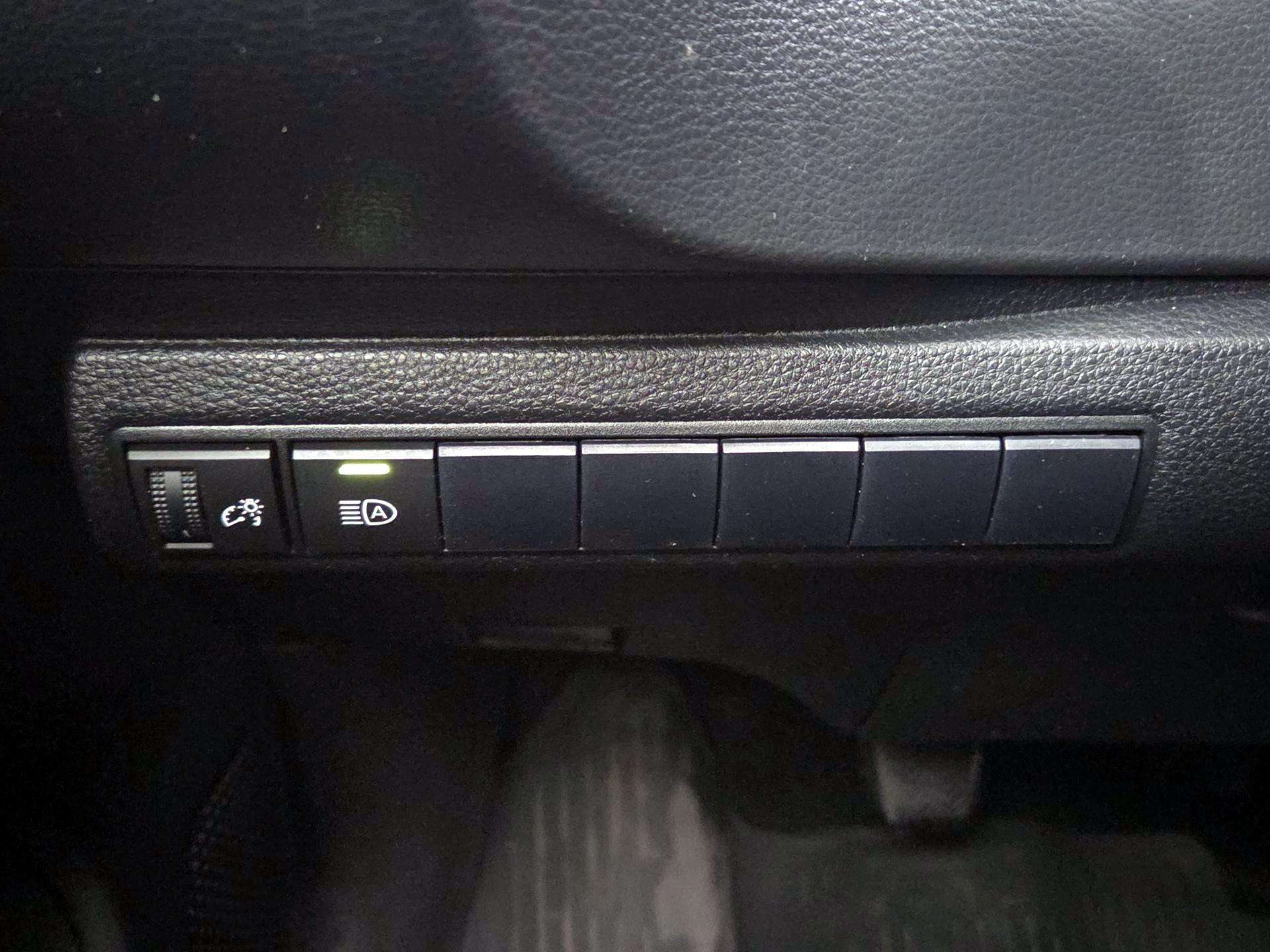 Thumbnail: 2021 Toyota Corolla - 13