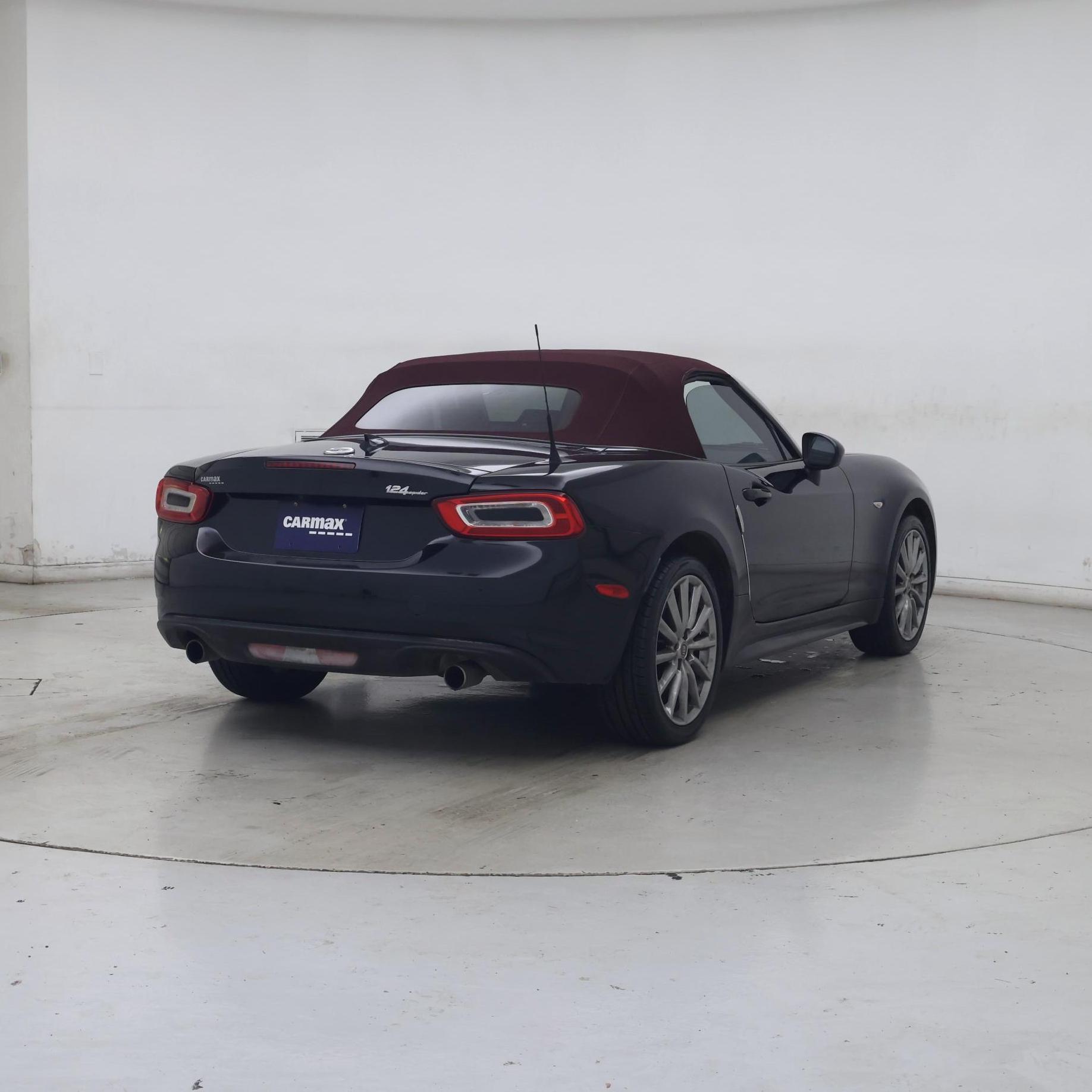 Thumbnail: 2018 Fiat 124 Spider - 8