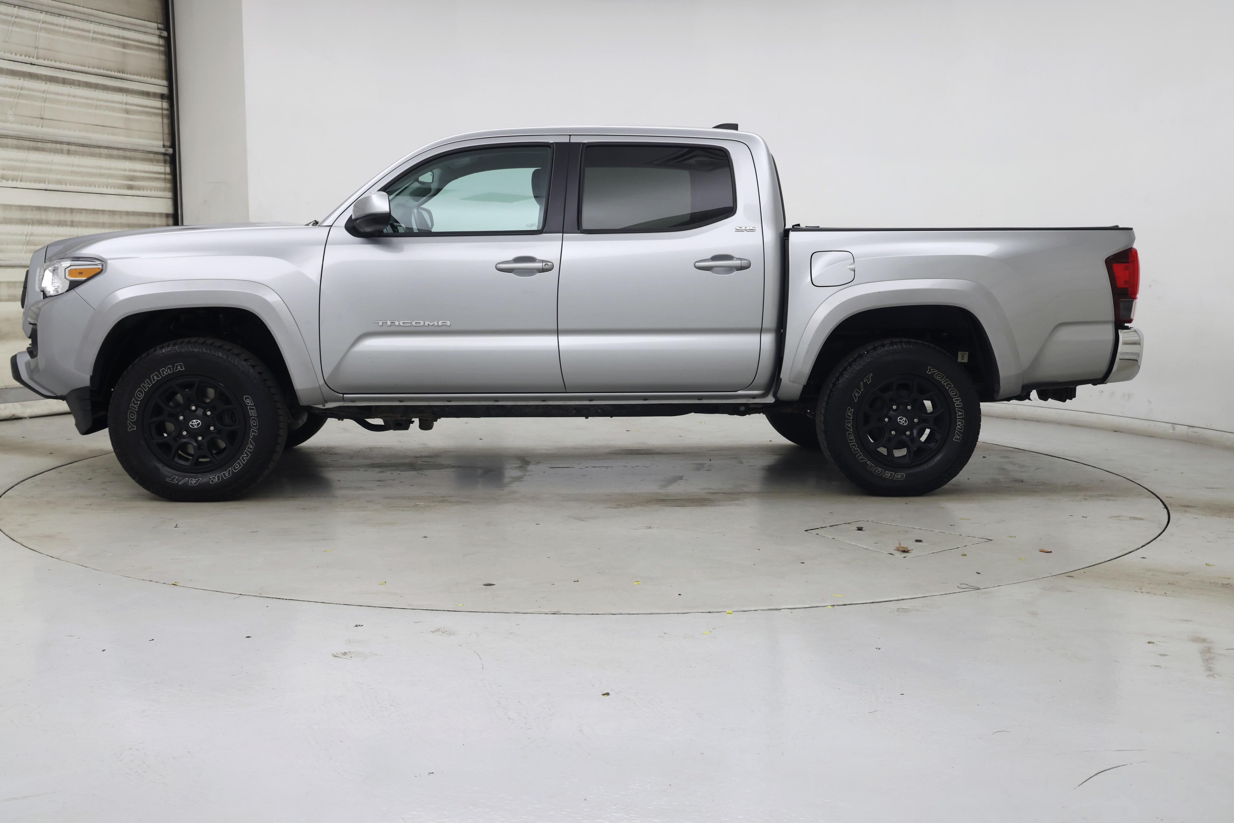 Thumbnail: 2022 Toyota Tacoma - 3