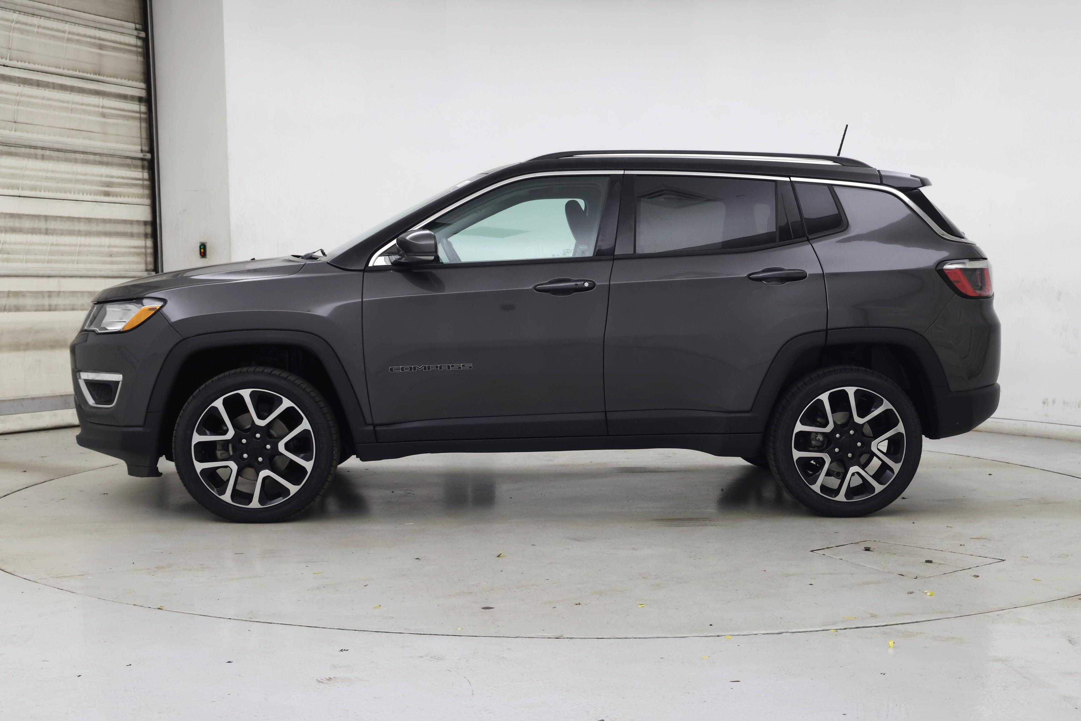 Thumbnail: 2018 Jeep Compass - 3