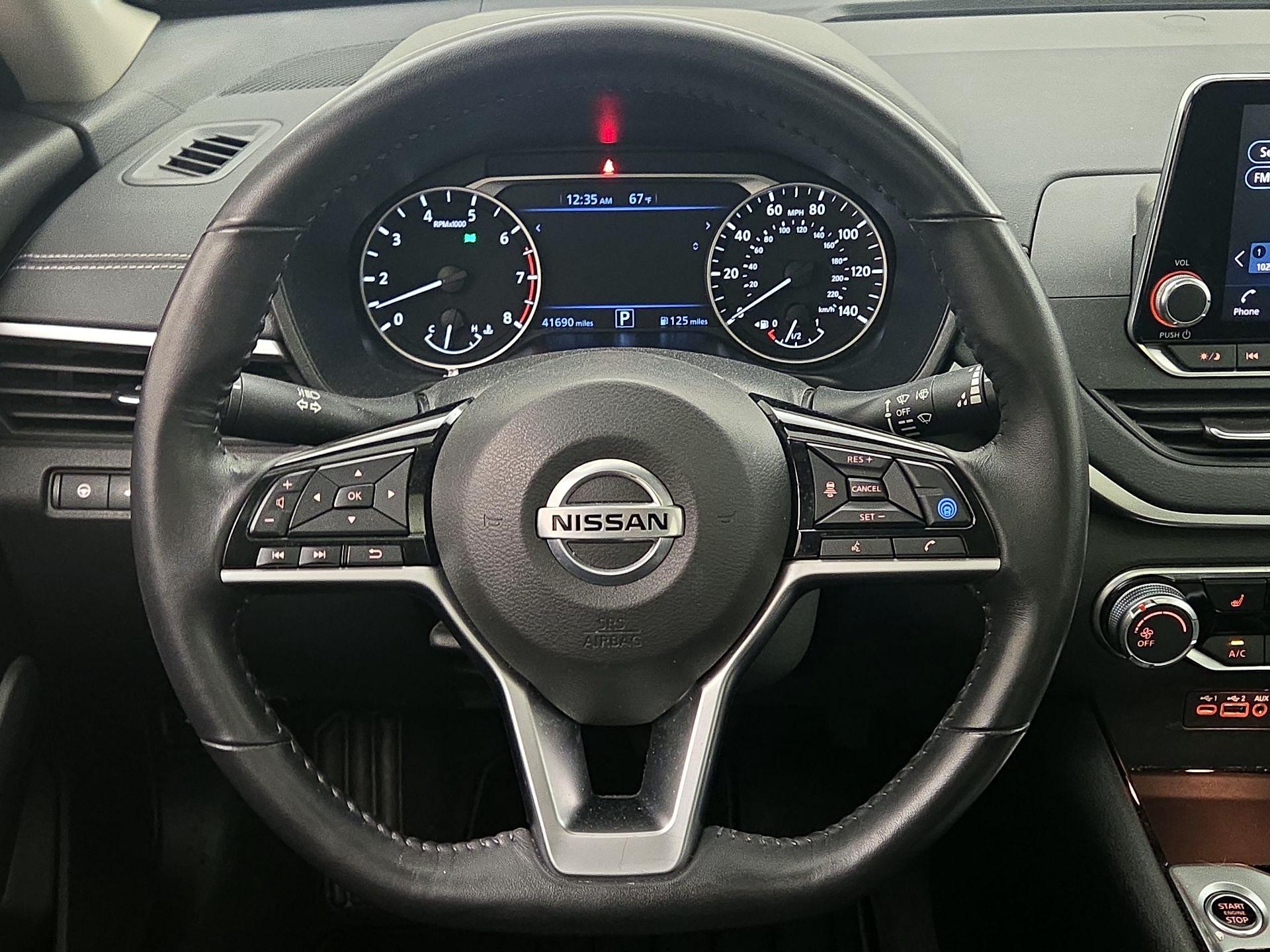 Thumbnail: 2021 Nissan Altima - 10