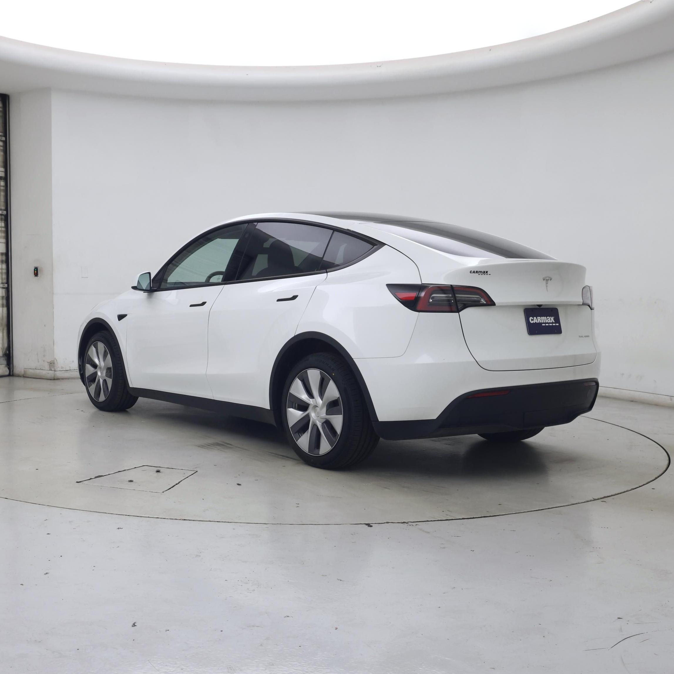 Thumbnail: 2023 Tesla Model Y - 2