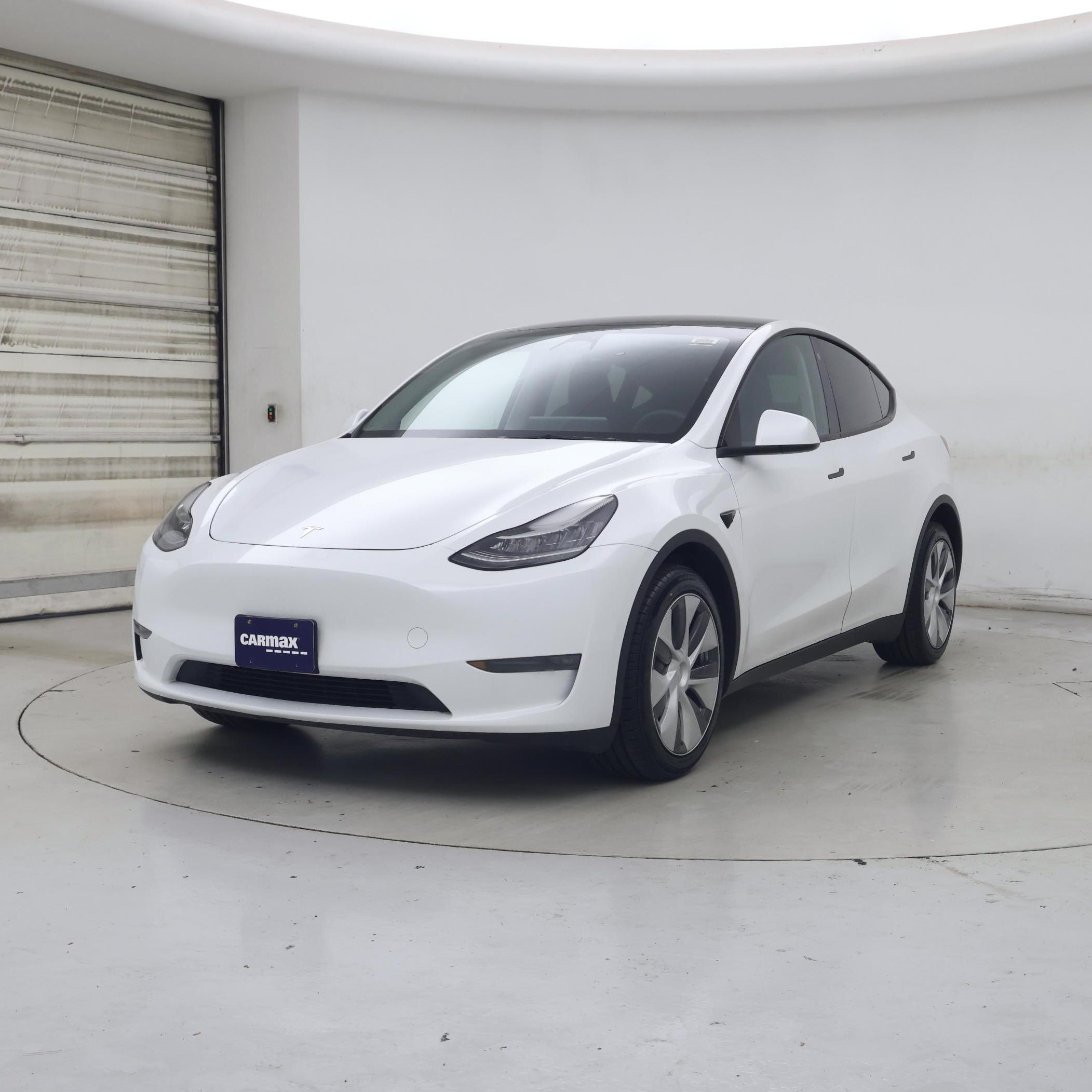Thumbnail: 2023 Tesla Model Y - 4