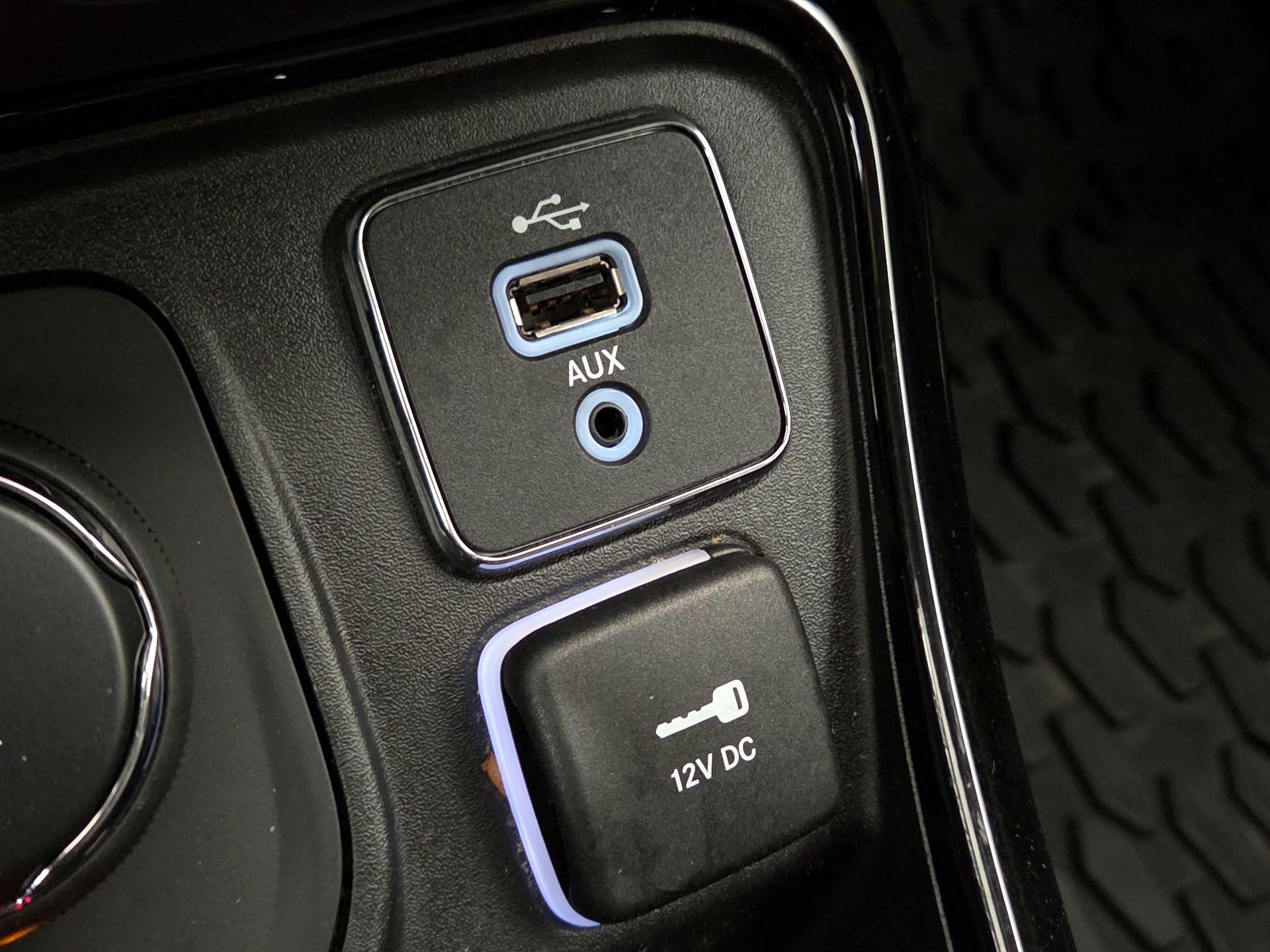 Thumbnail: 2018 Jeep Compass - 19