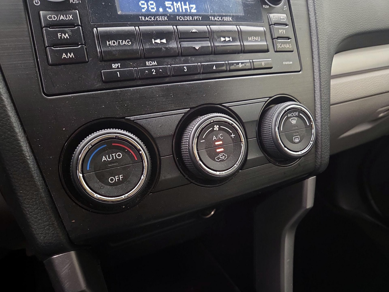 2015 Subaru Forester i Limited - Photo 17