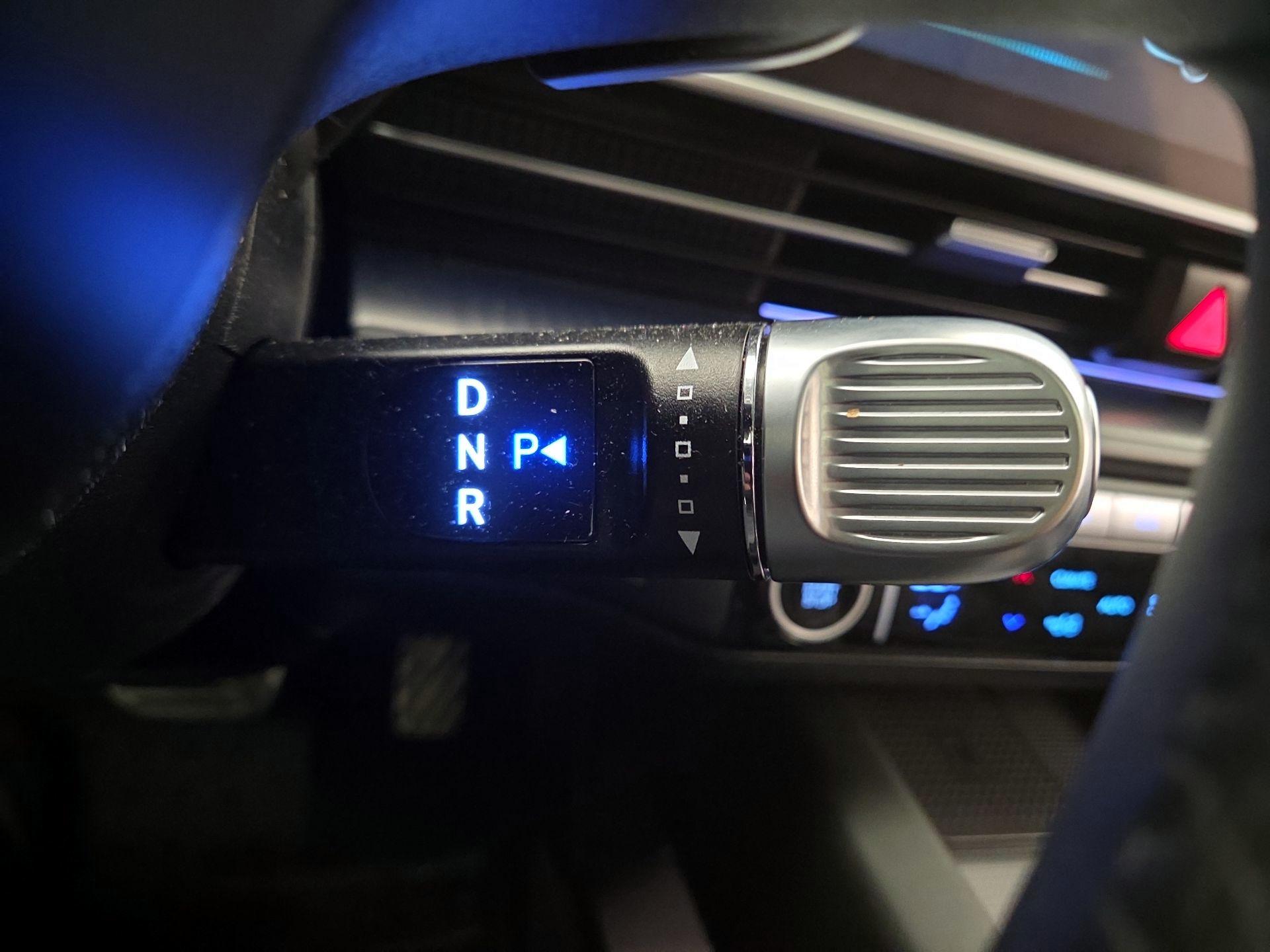 Thumbnail: 2023 Hyundai Ioniq 6 - 18