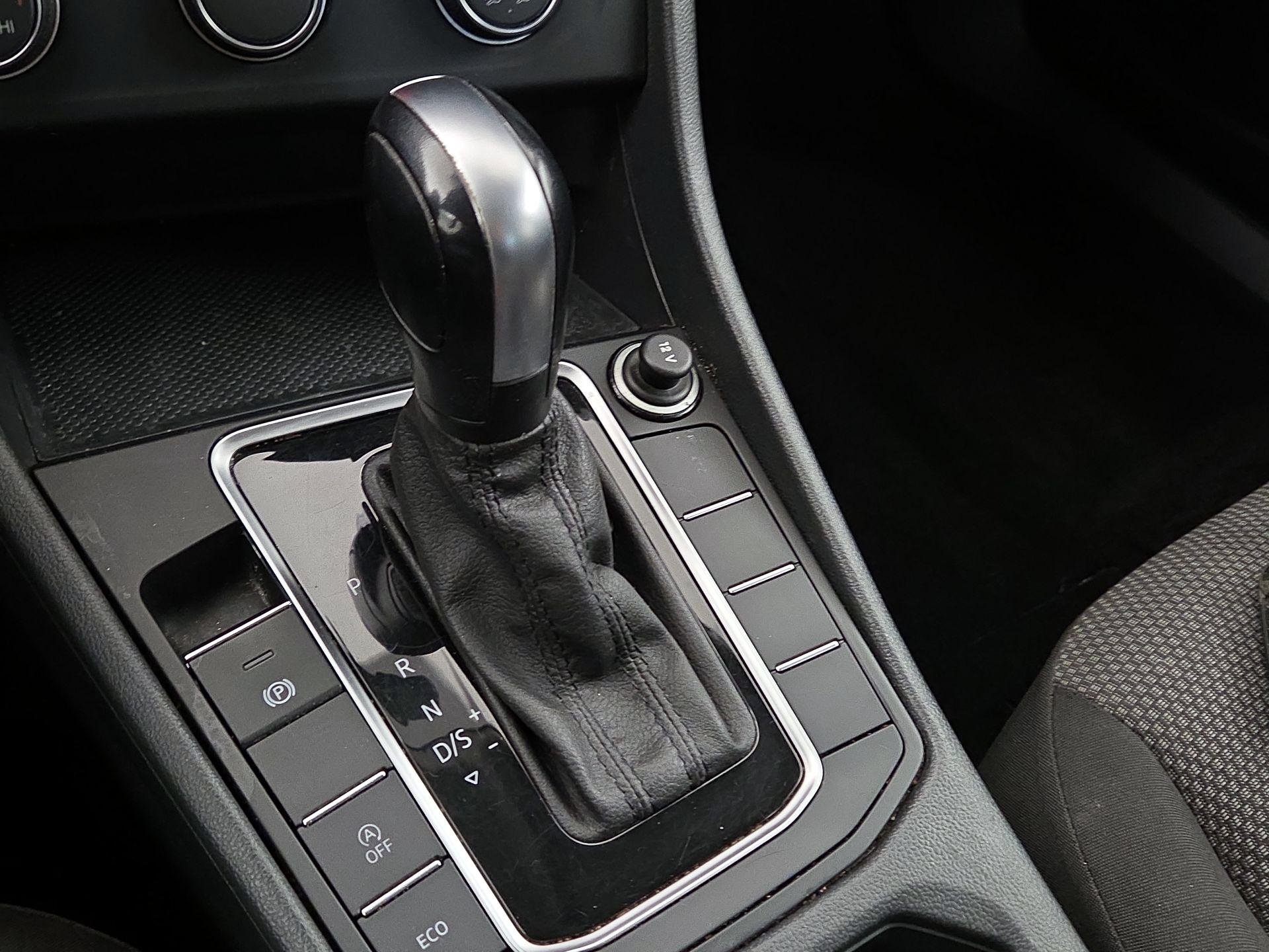 Thumbnail: 2019 Volkswagen Jetta - 17