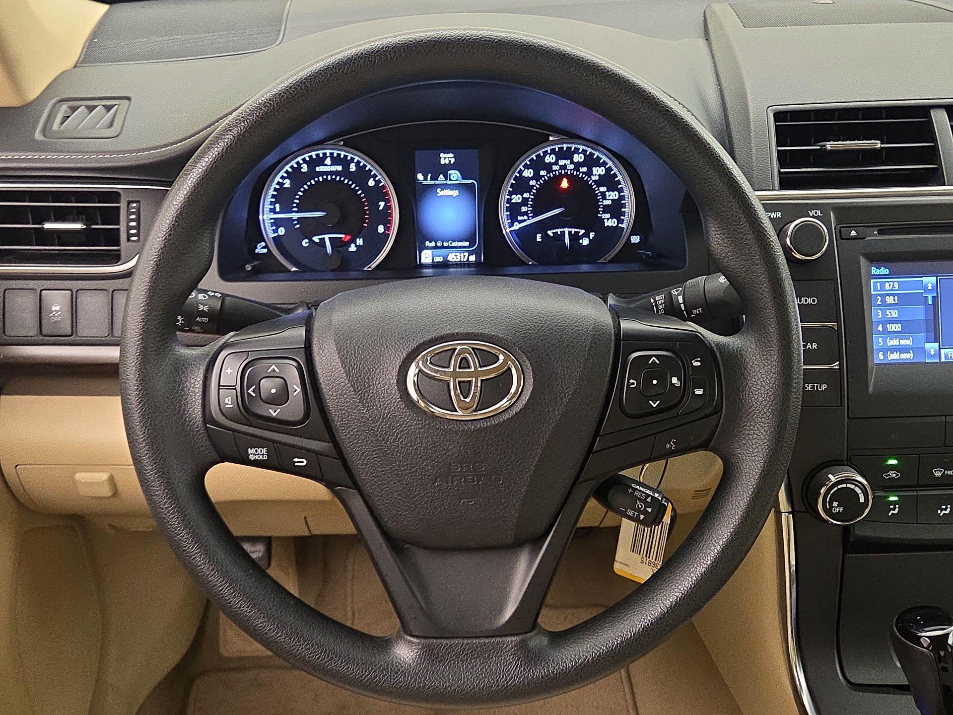 Thumbnail: 2016 Toyota Camry - 10