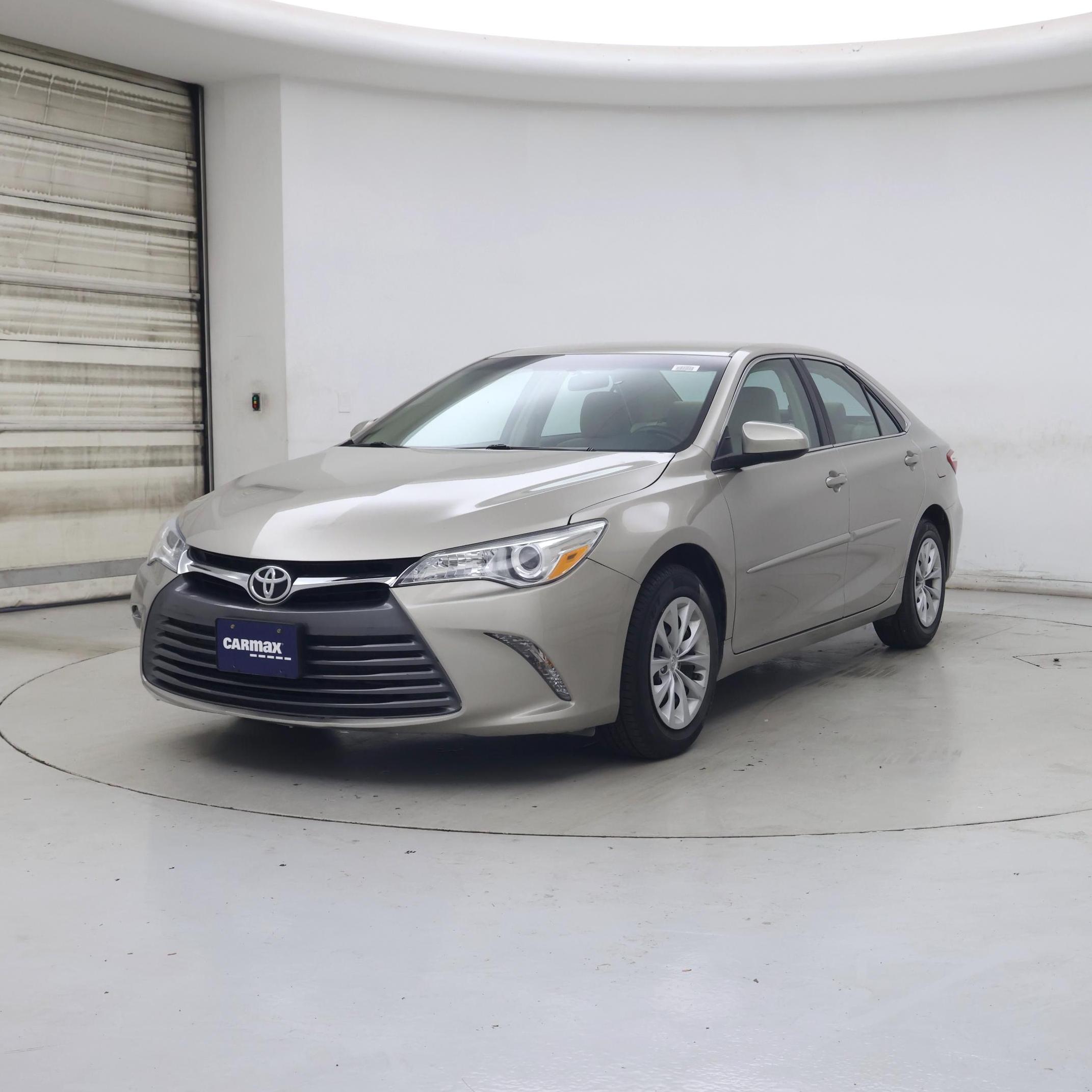 Thumbnail: 2016 Toyota Camry - 4