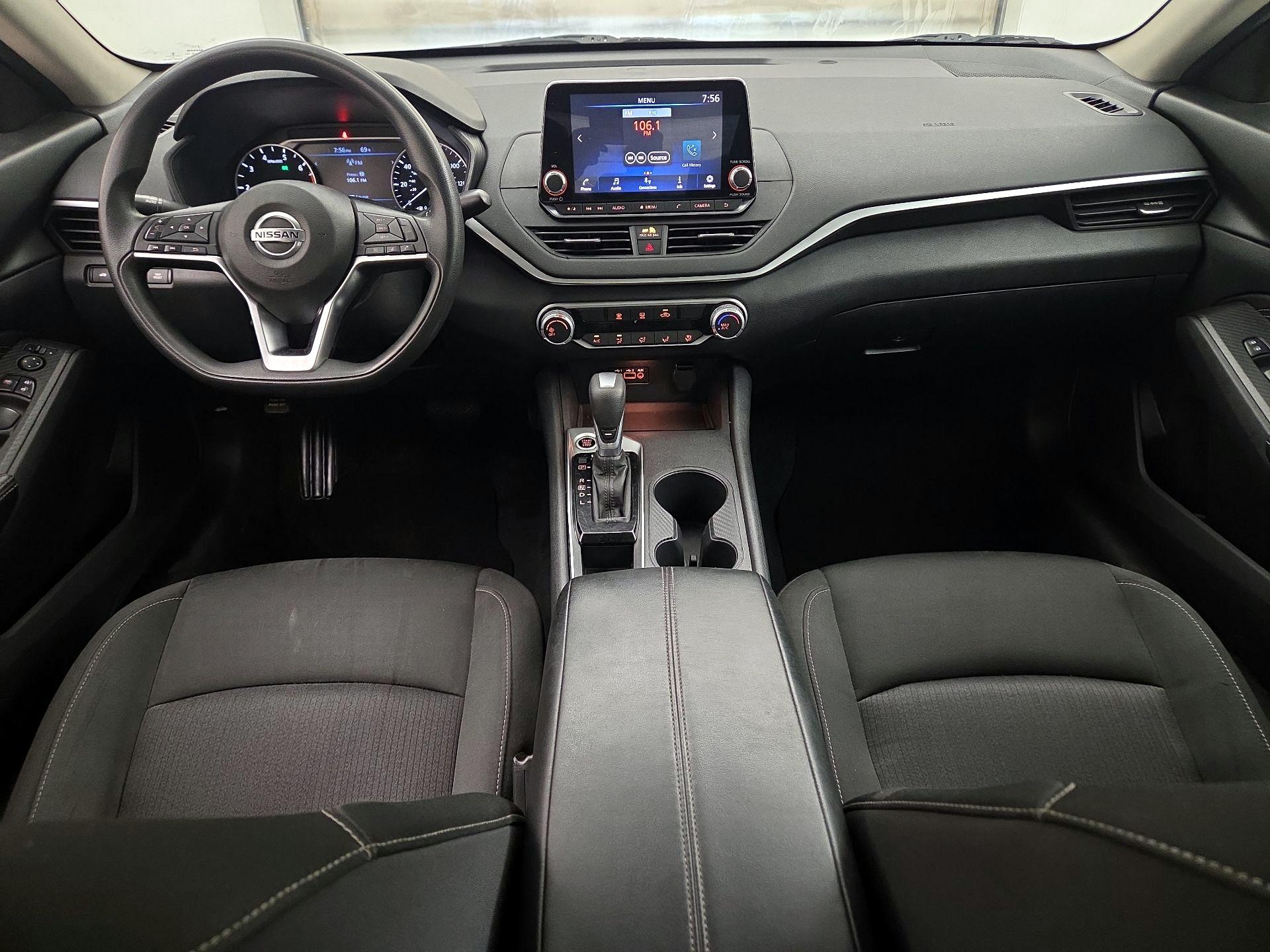 Thumbnail: 2019 Nissan Altima - 9