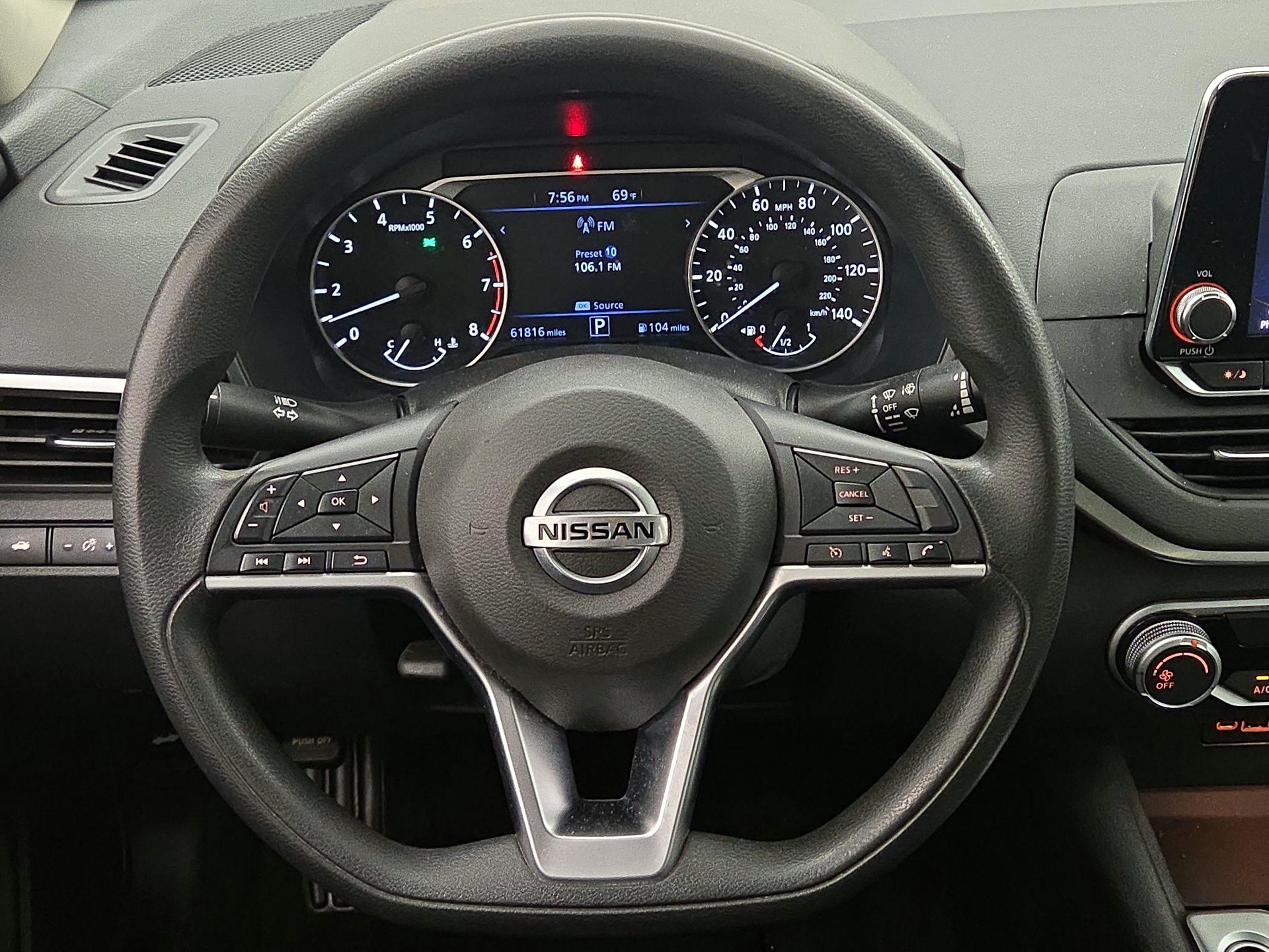 Thumbnail: 2019 Nissan Altima - 10