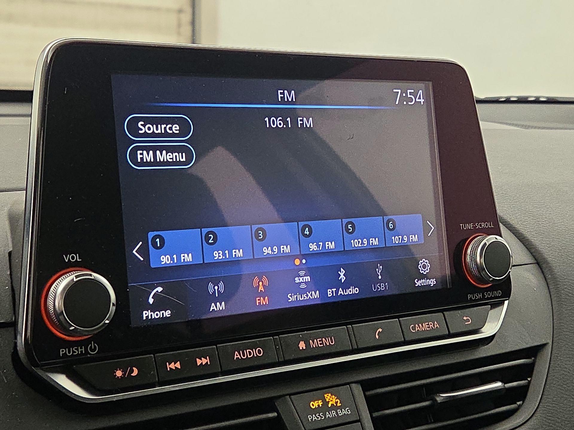 Thumbnail: 2019 Nissan Altima - 15