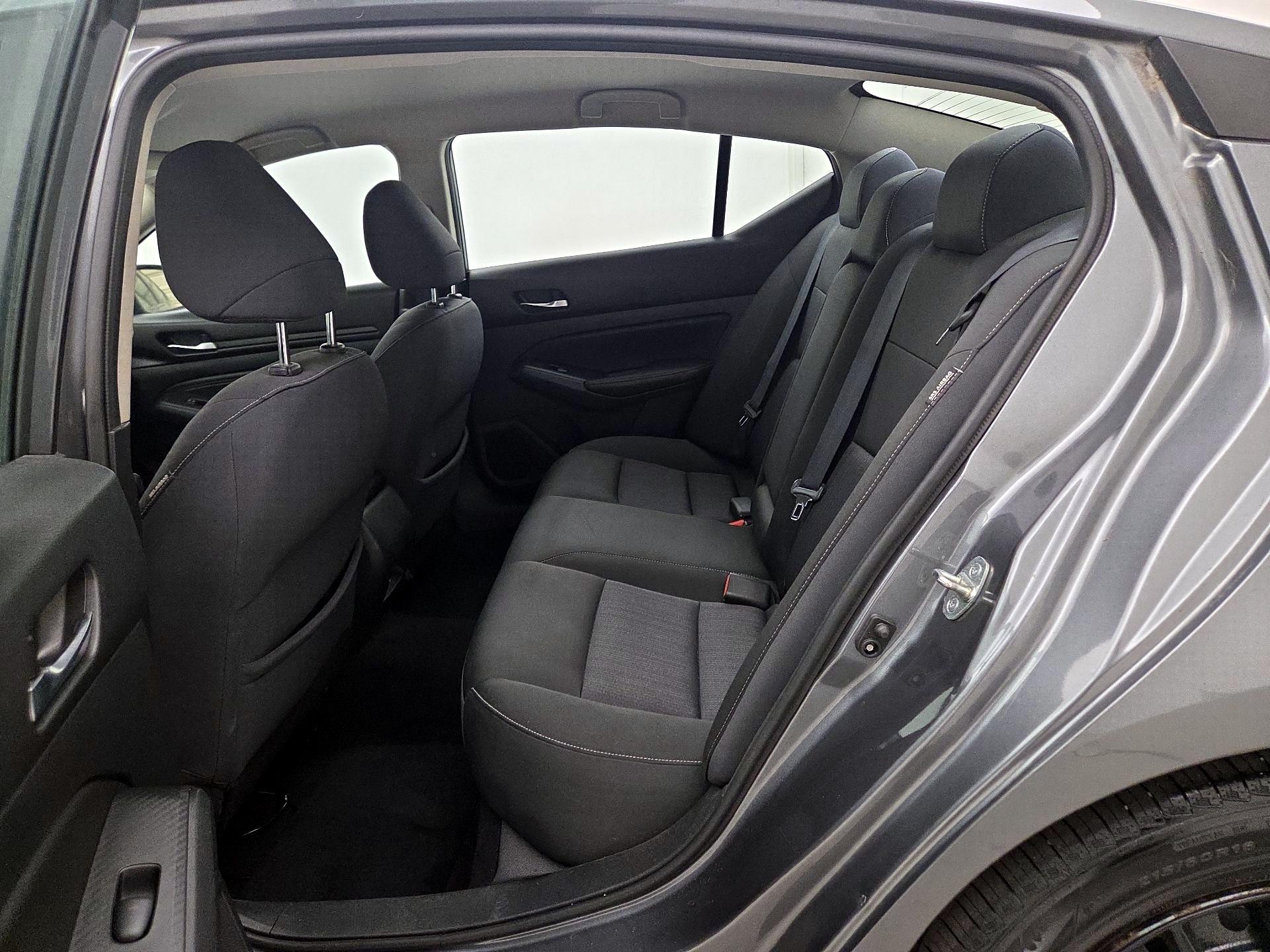 Thumbnail: 2019 Nissan Altima - 19
