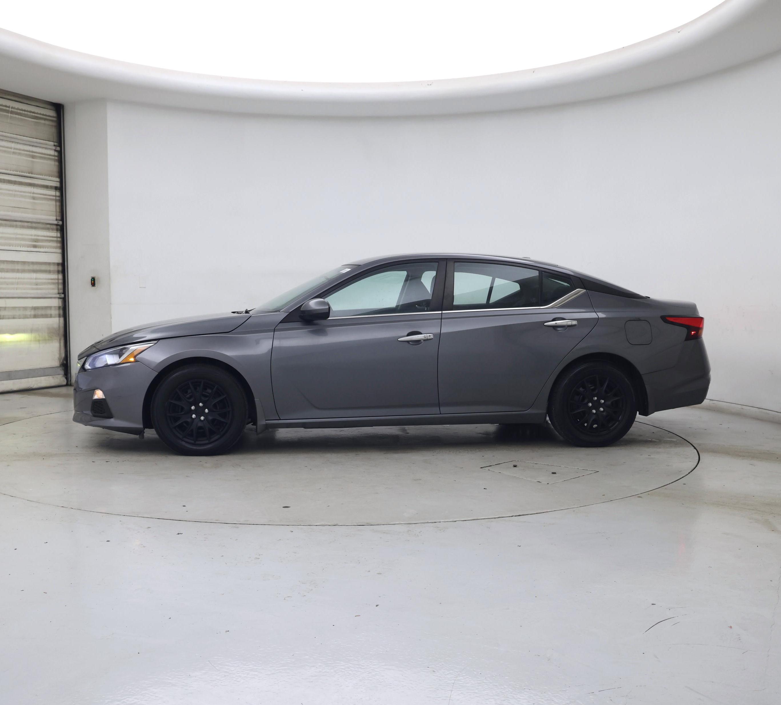 Thumbnail: 2019 Nissan Altima - 3