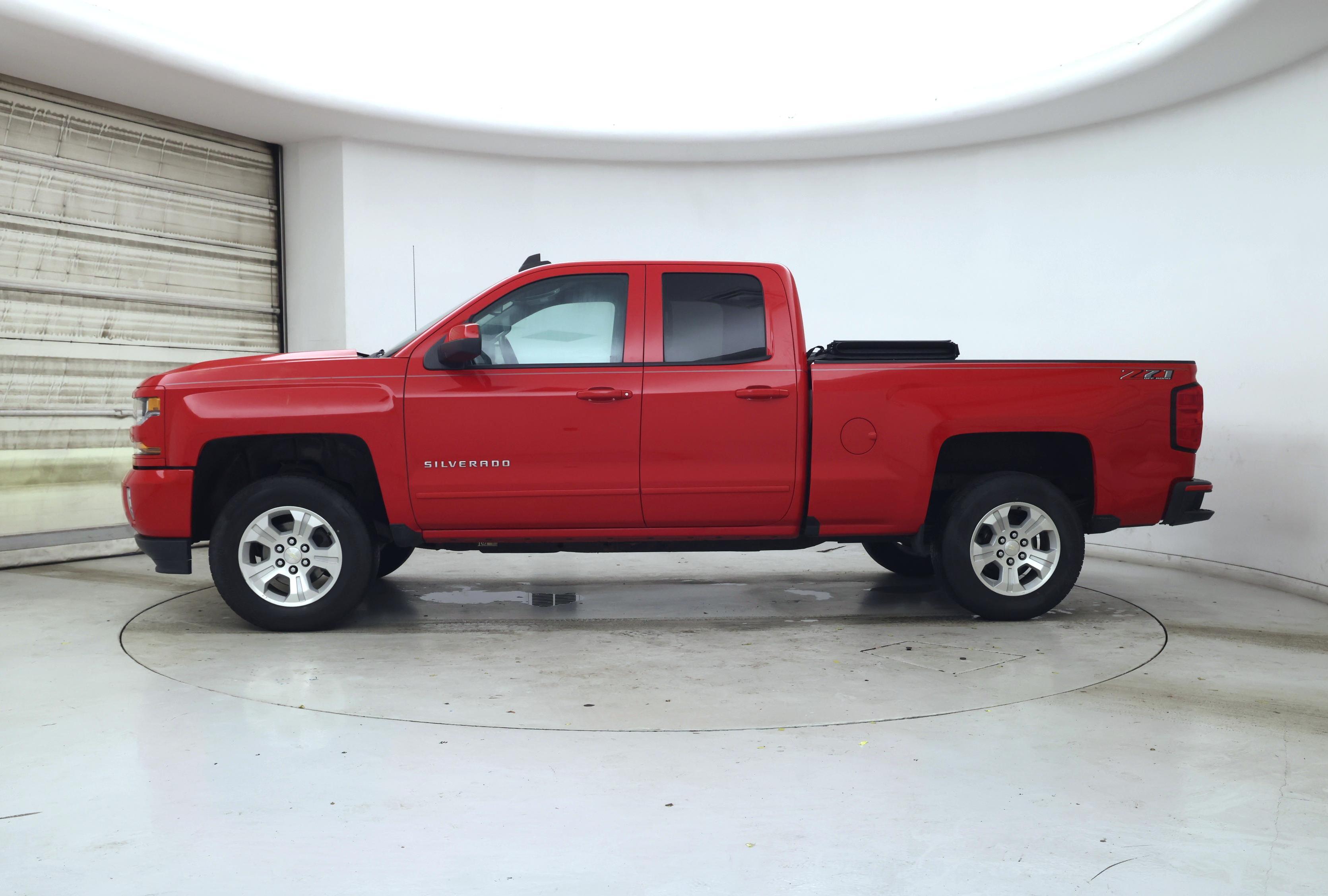 Thumbnail: 2018 Chevrolet Silverado 1500 - 3