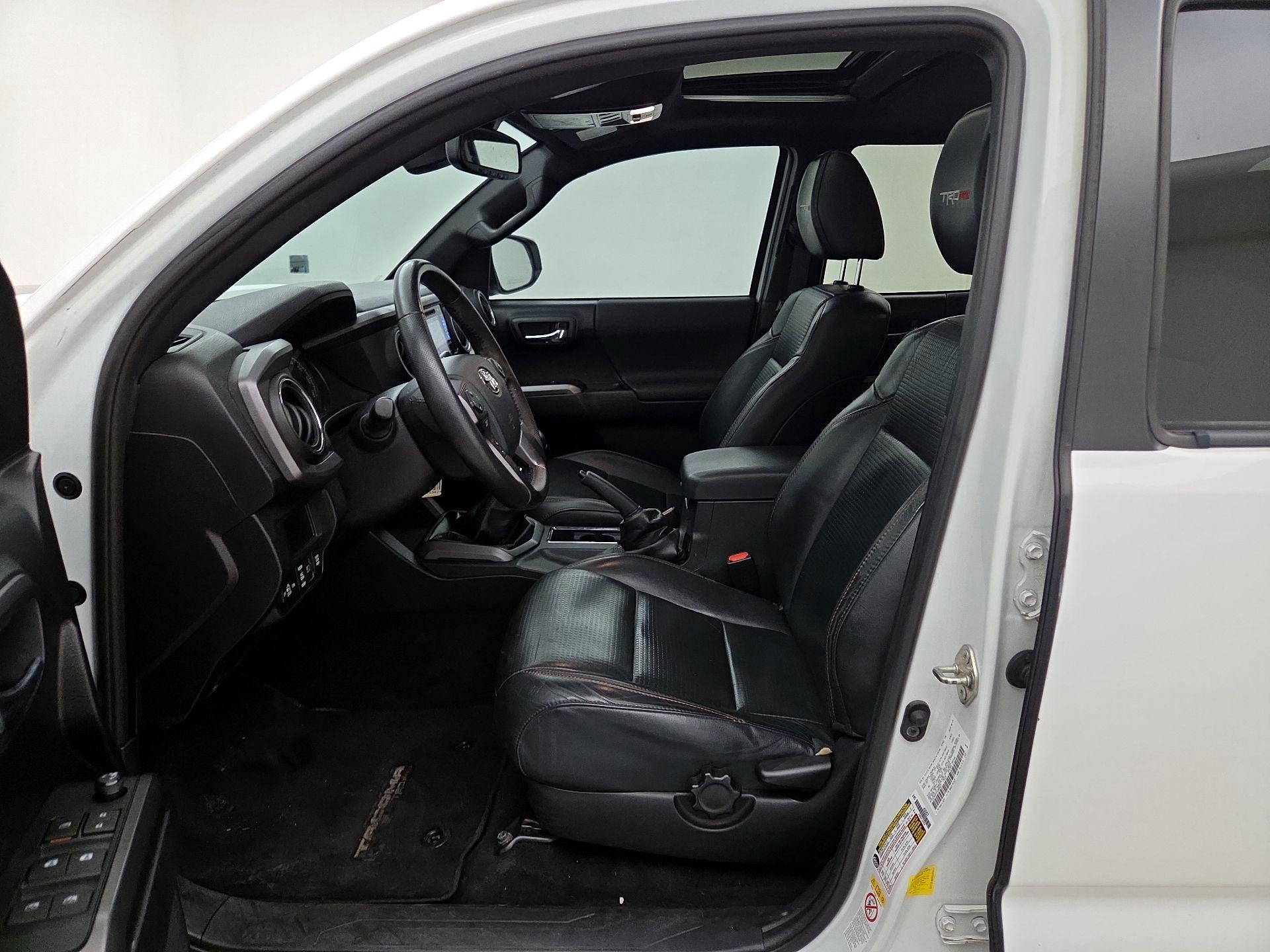 Thumbnail: 2019 Toyota Tacoma - 11