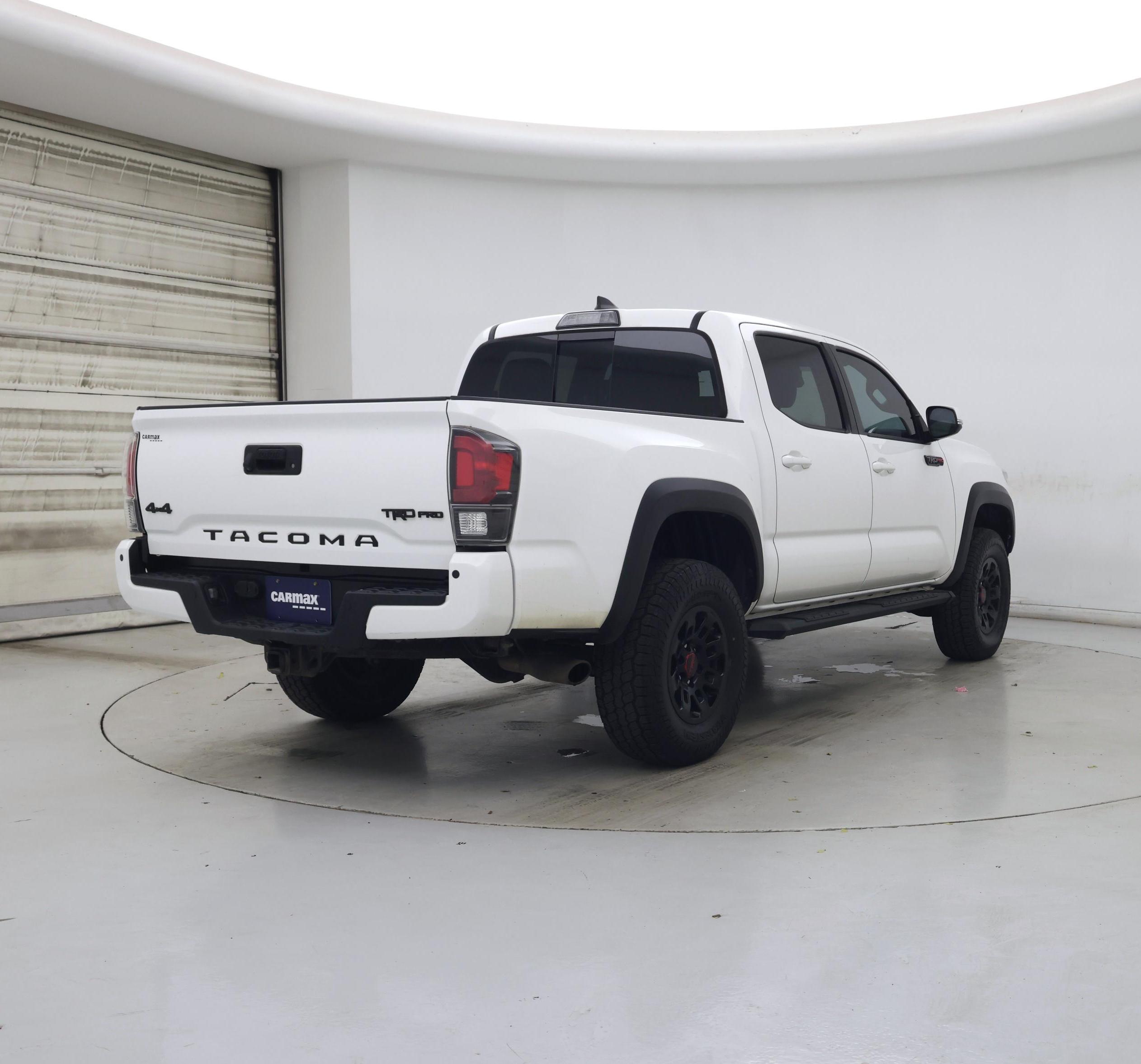 Thumbnail: 2019 Toyota Tacoma - 8