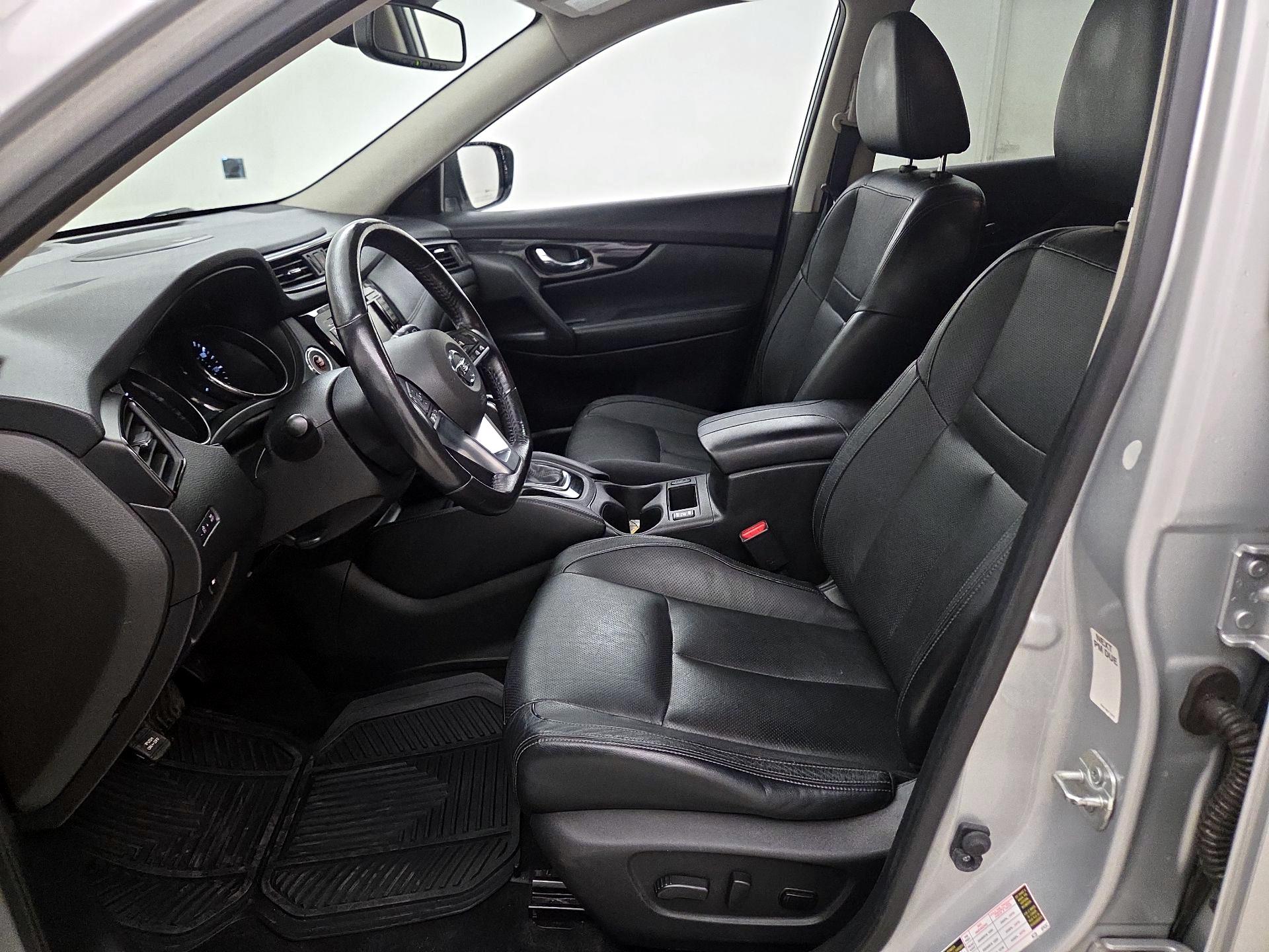 Thumbnail: 2018 Nissan Rogue - 11