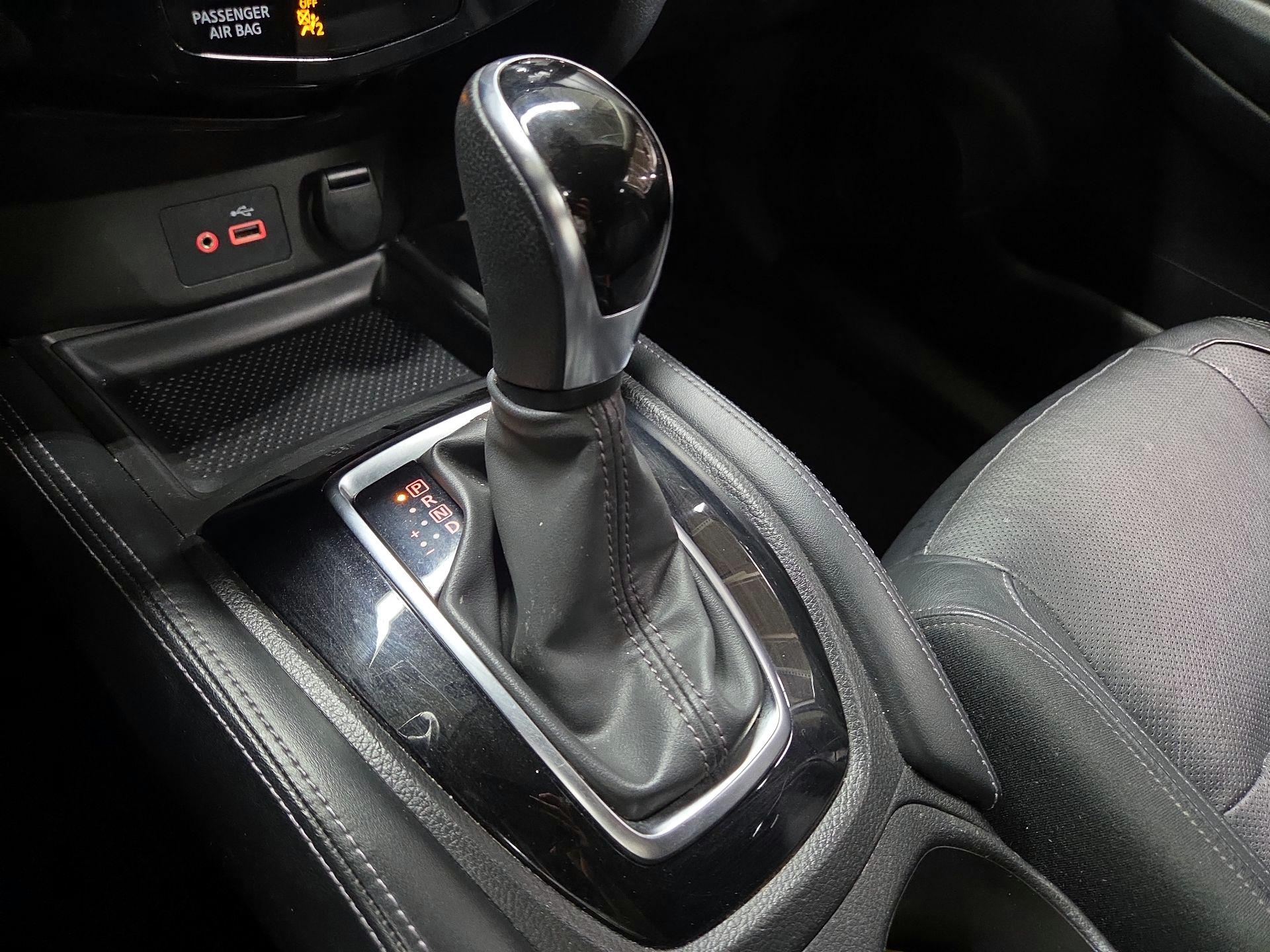 Thumbnail: 2018 Nissan Rogue - 18