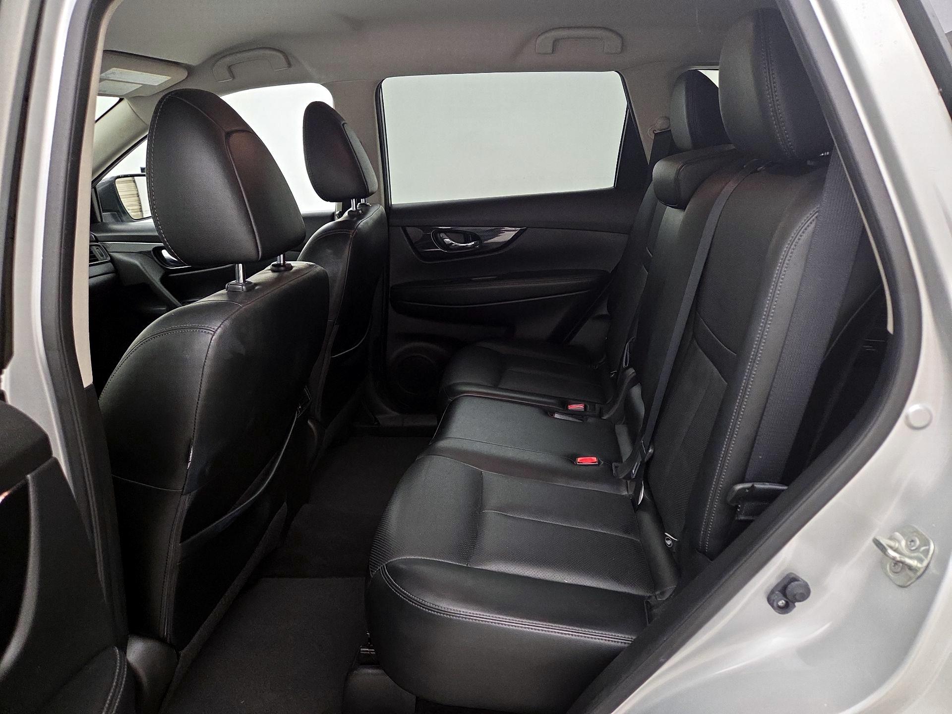 Thumbnail: 2018 Nissan Rogue - 20
