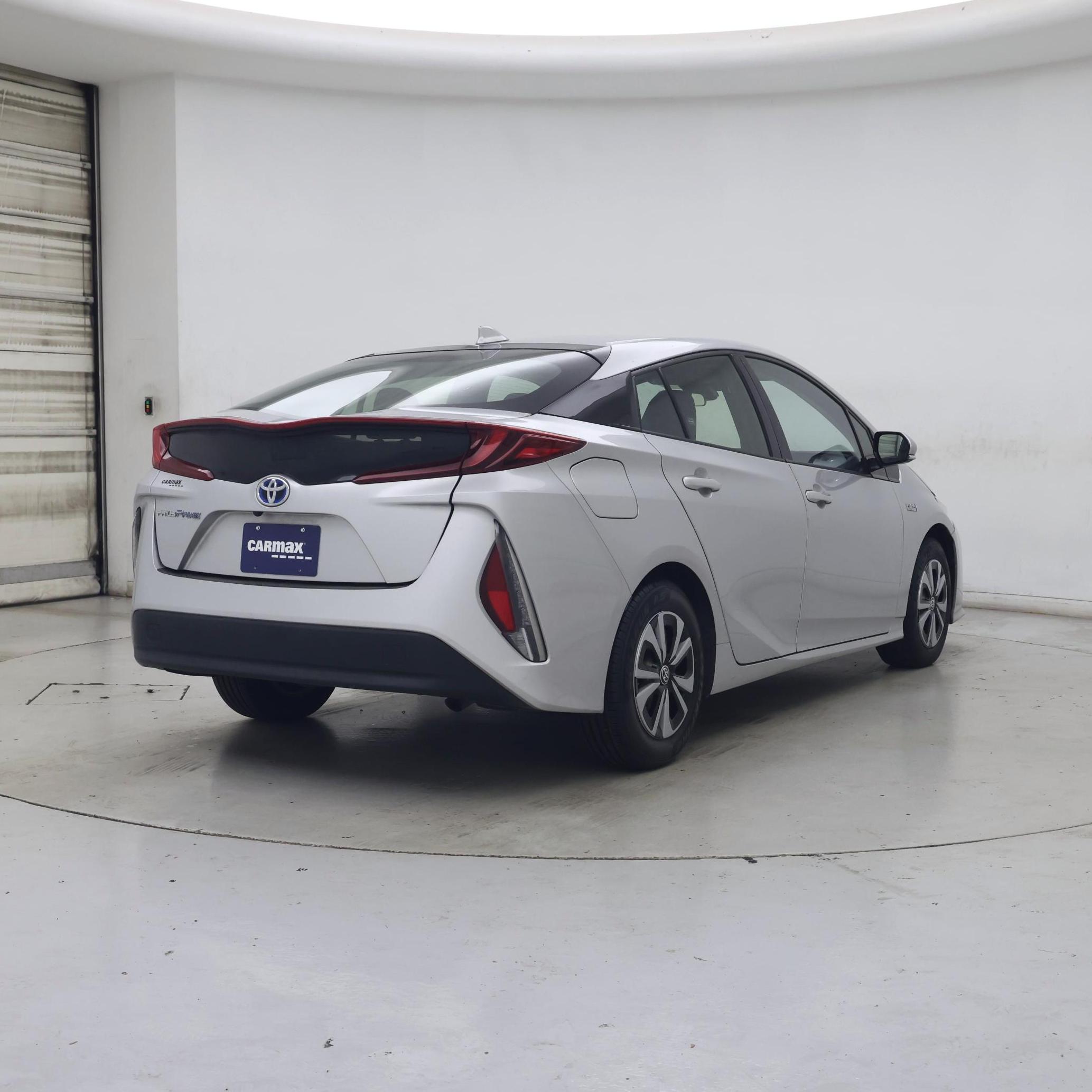 Thumbnail: 2018 Toyota Prius Prime - 8