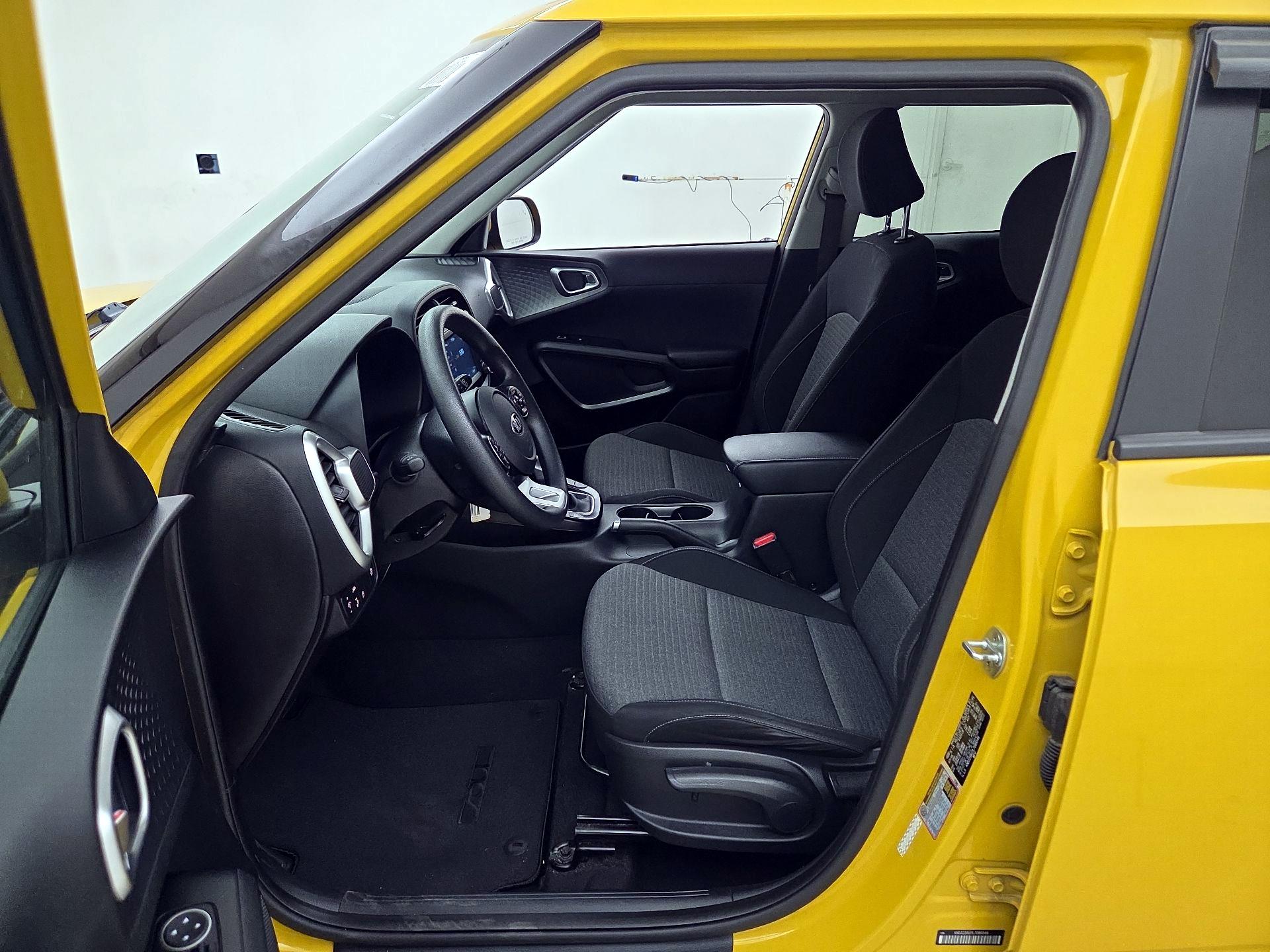 Thumbnail: 2020 Kia Soul - 11