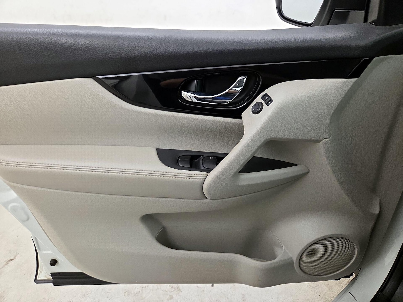 2018 Nissan Rogue Sport SV - Photo 11