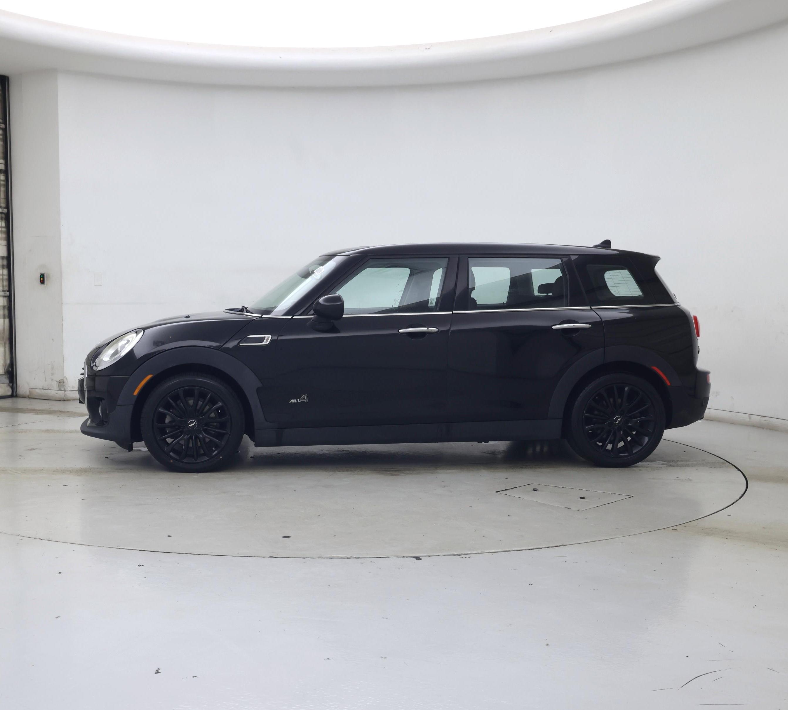Thumbnail: 2017 MINI Cooper Clubman - 3