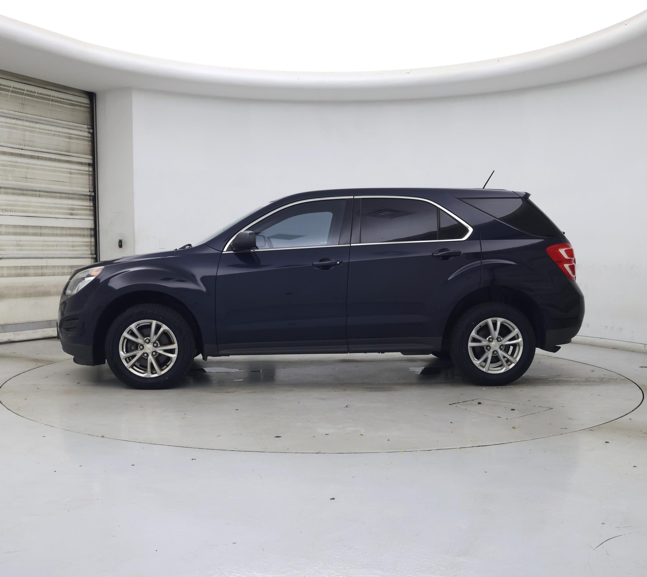 Thumbnail: 2017 Chevrolet Equinox - 3